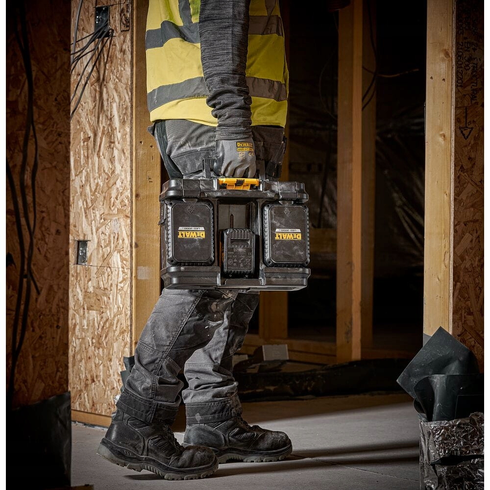 DWST08061-1 DEWALT Skrzynia Z OŚWIETLENIEM LED TOUGHSYSTEM 2.0 Rodzaj skrzynka do przenoszenia