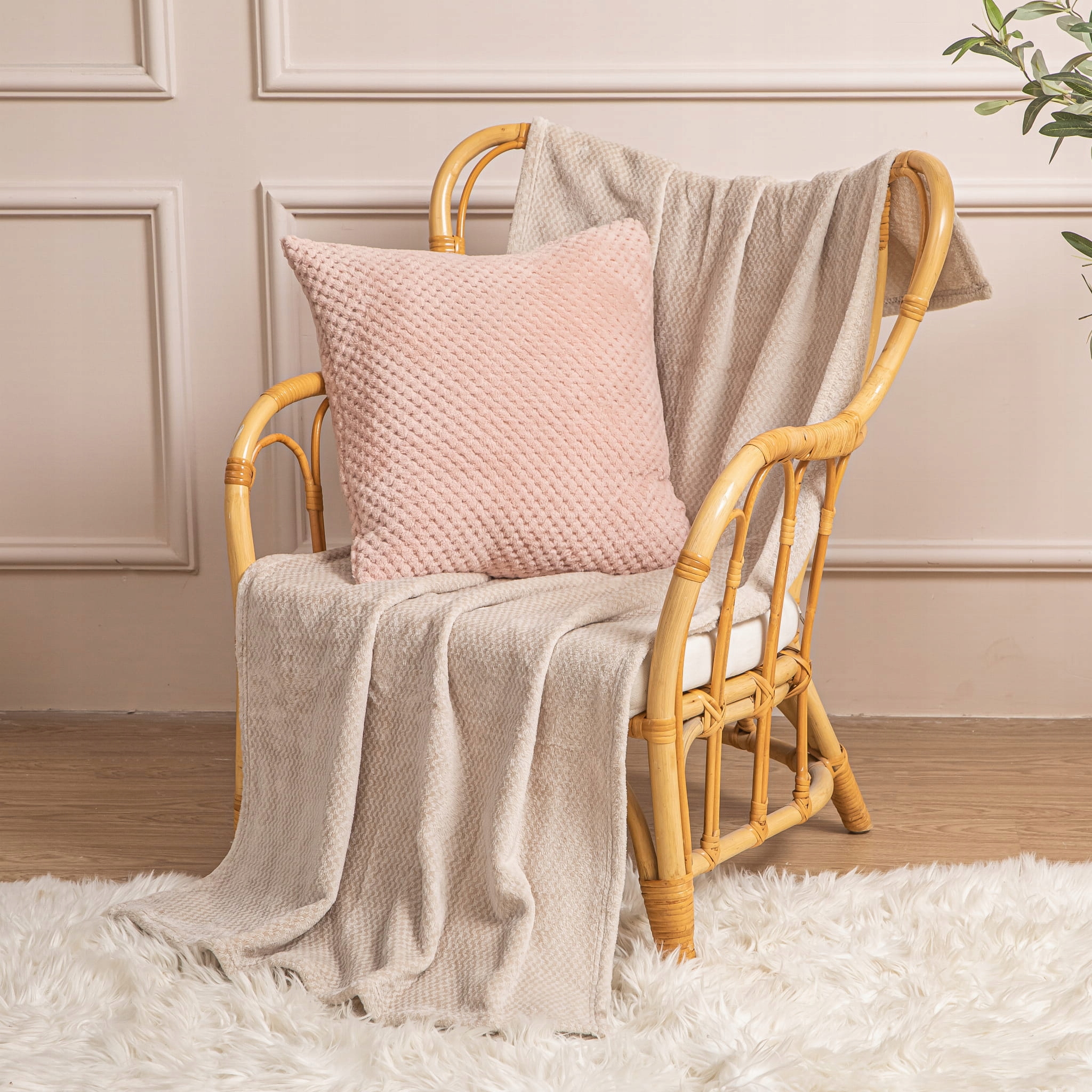 KOC Z MIKROFIBRY NARZUTA NA FOTEL ŁÓŻKO PLED KOCYK 70x150 WILLY BEŻOWY Marka Spod Igły i Nitki