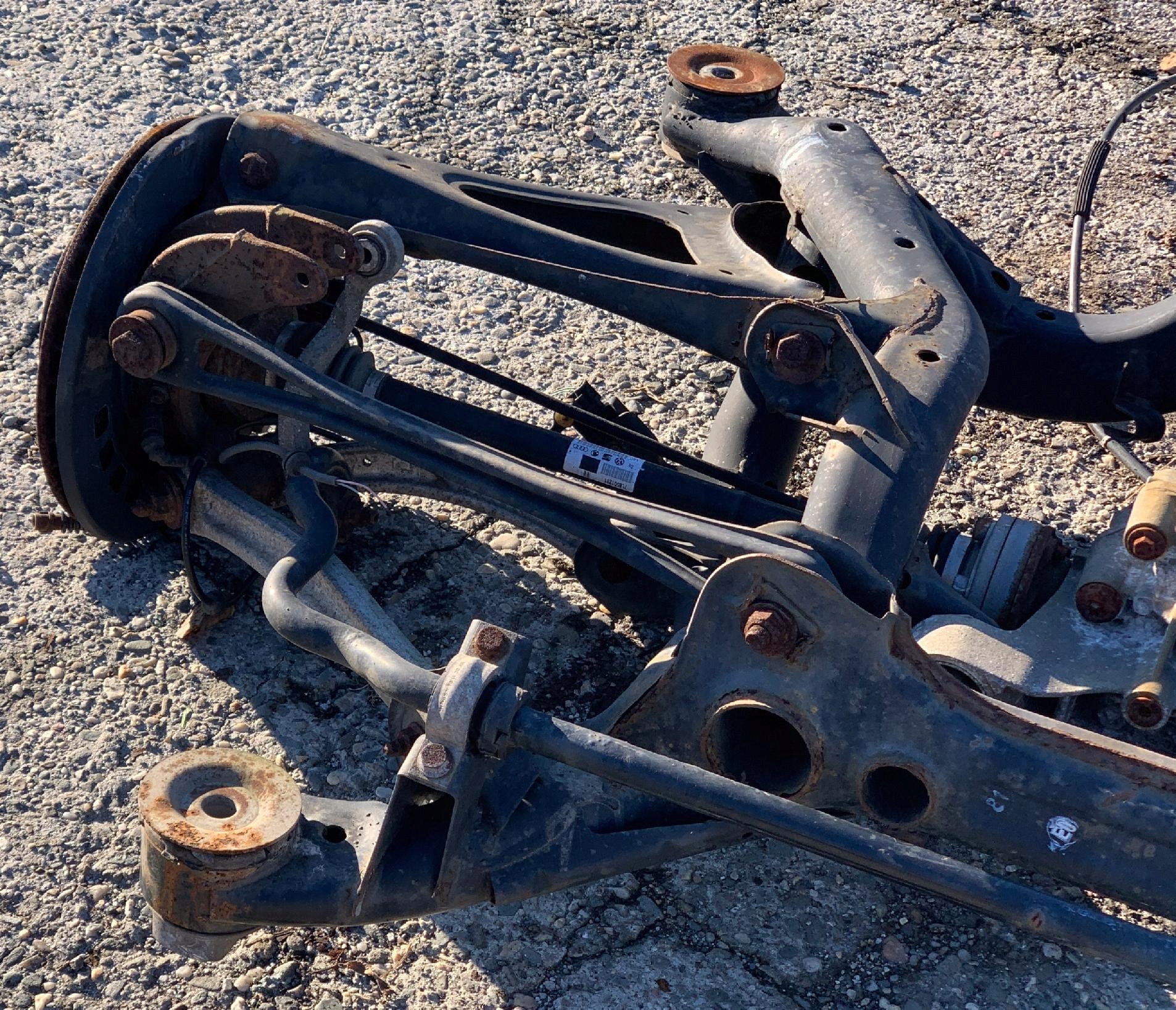# subframe axle beam axle beam differential rear part rear AUDI Q7 and 4L