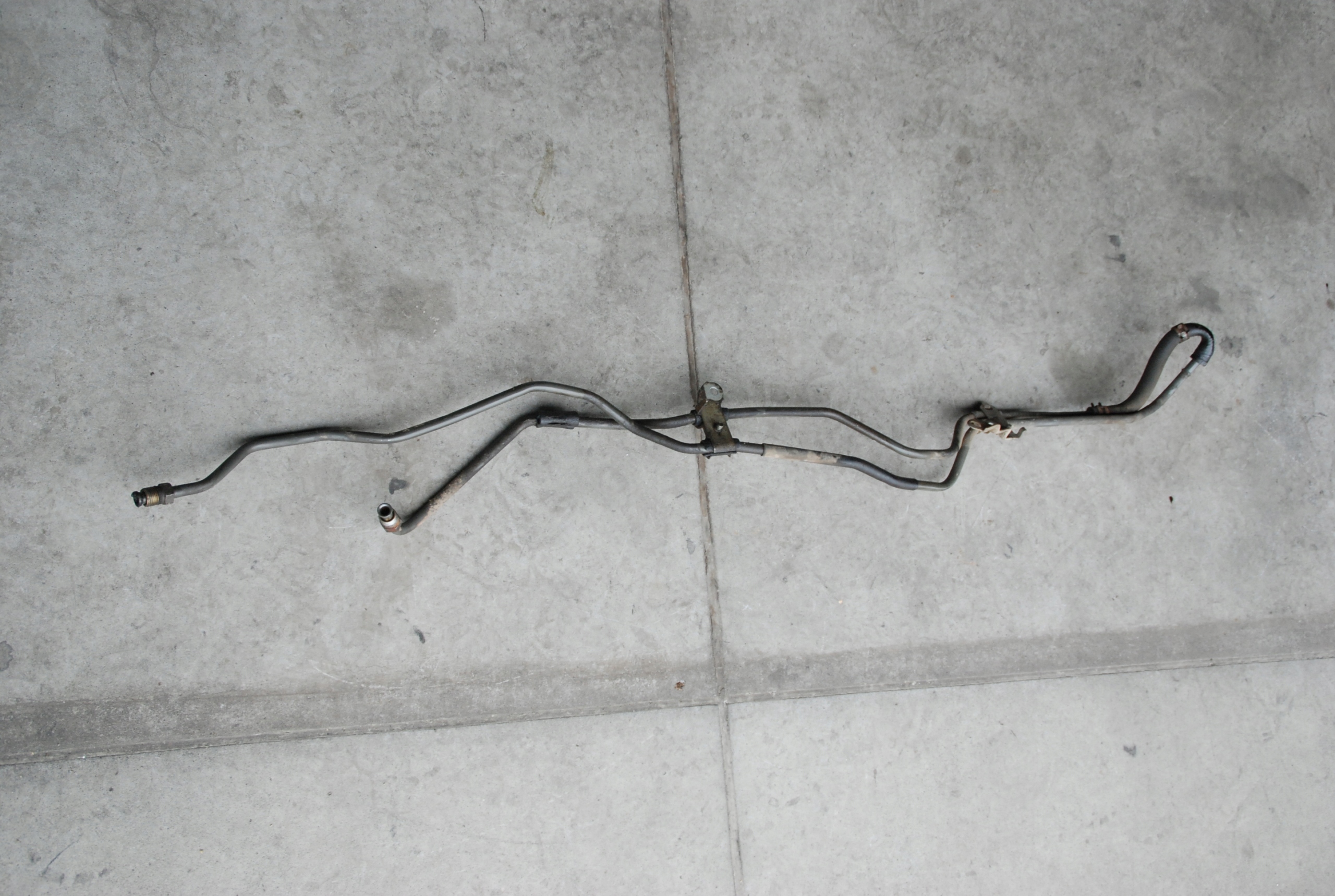 MITSUBISHI L200 маслопровід 2.5 DID