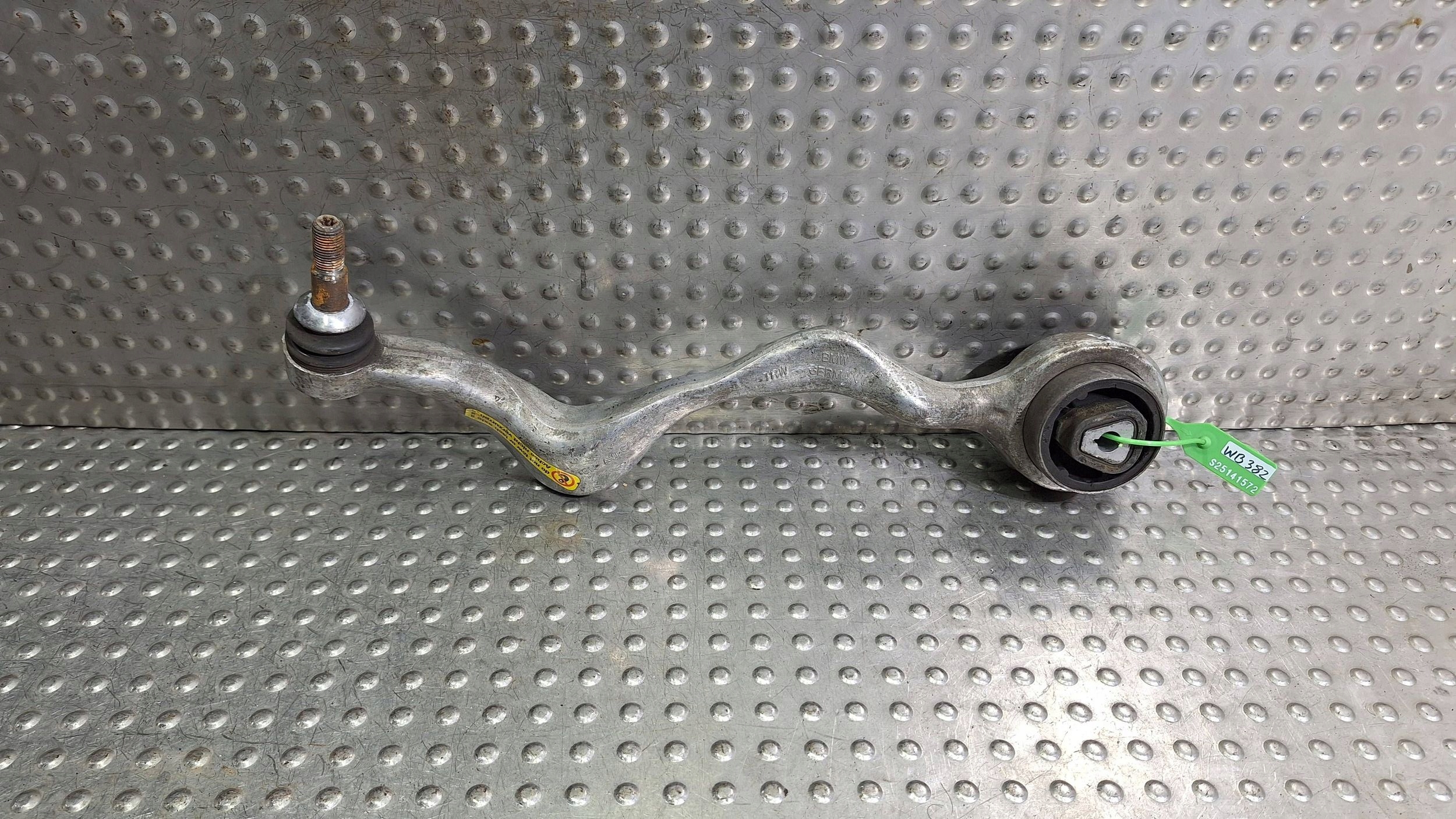 Querlenker links vorne 6763703 BMW E81 E82 E87 E88 E89 E90 E91 E92 E93 X1 E84