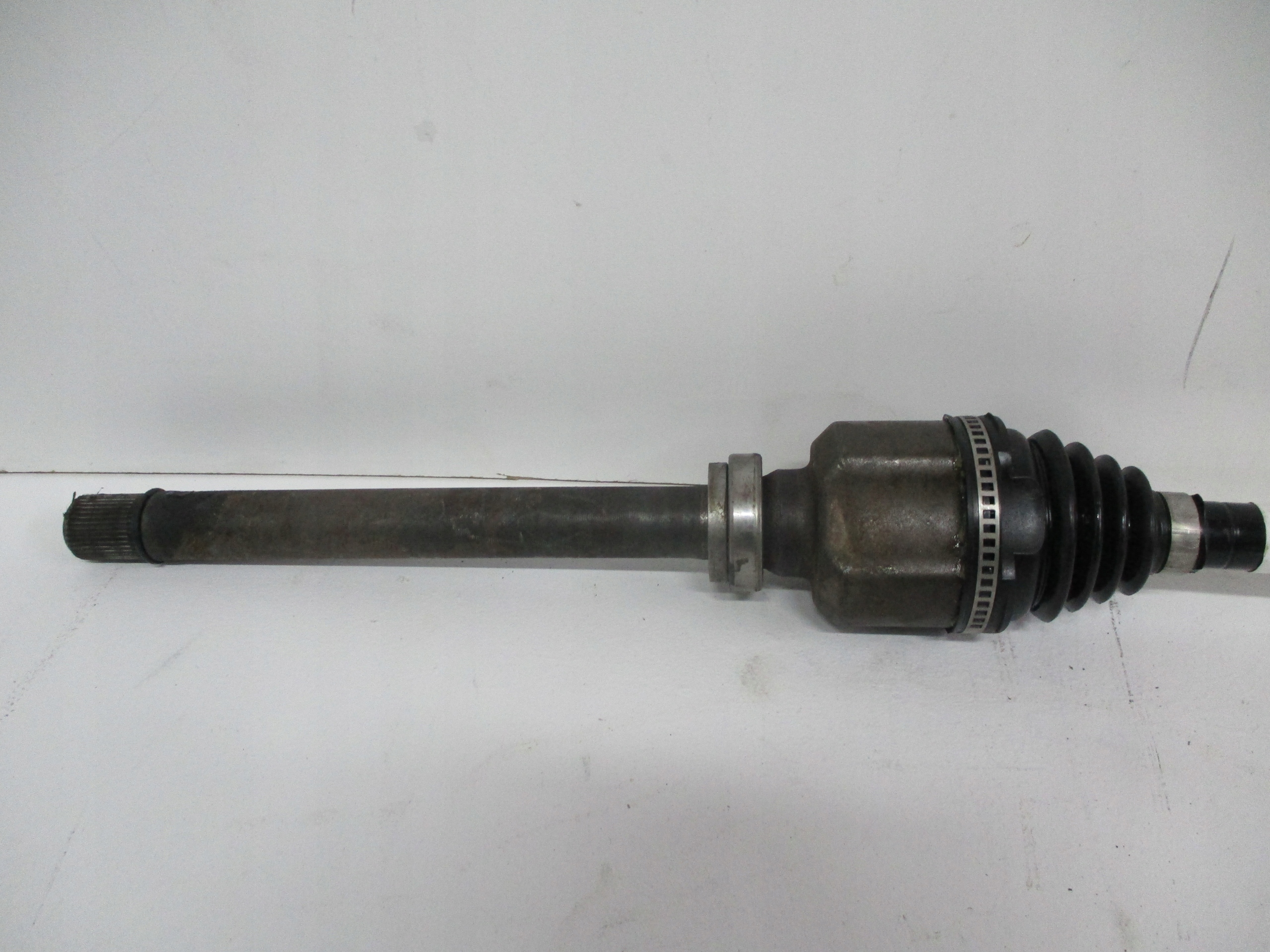 semi-axis right PEUGEOT 5008 II 9811176480