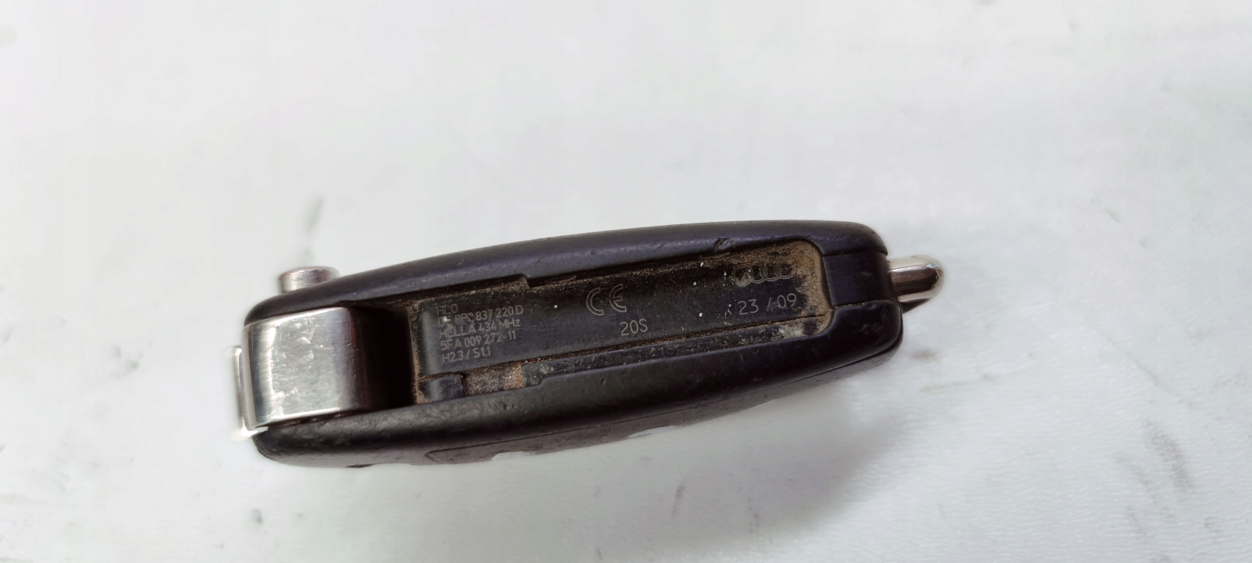 key PILOT SCYZORYK AUDI A3 8P 8P0837220D *42*