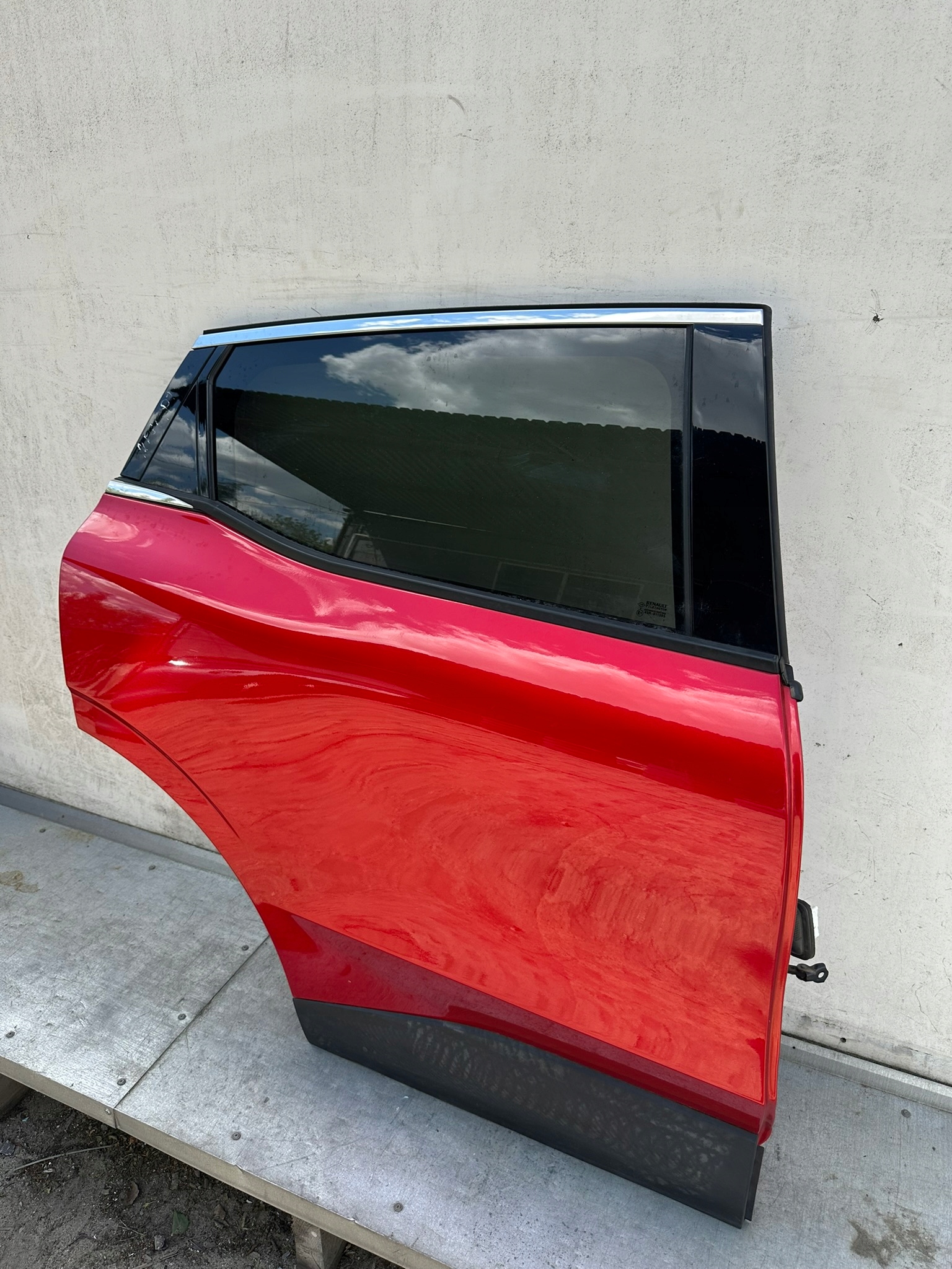 RENAULT MEGANE 5 V E-TECH door right right rear part EU nice