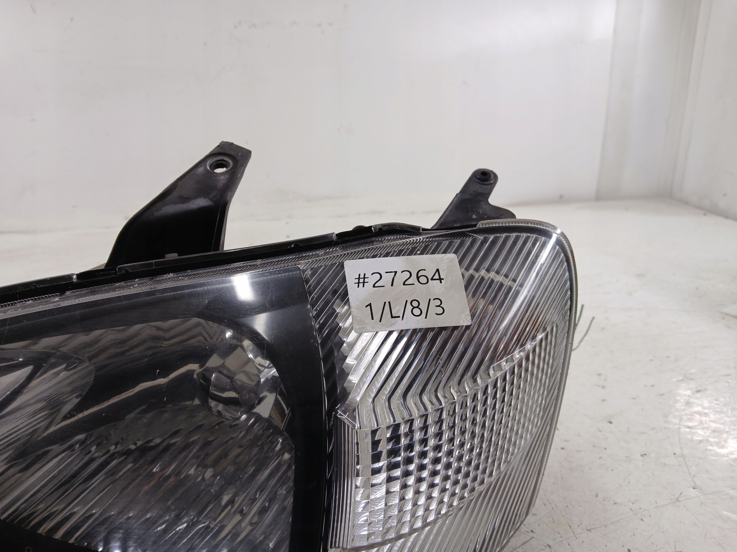 DAIHATSU YRV light left front LADNA