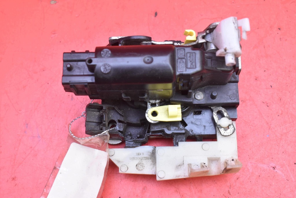 lock door left front front EU DACIA DOKKER 12-17