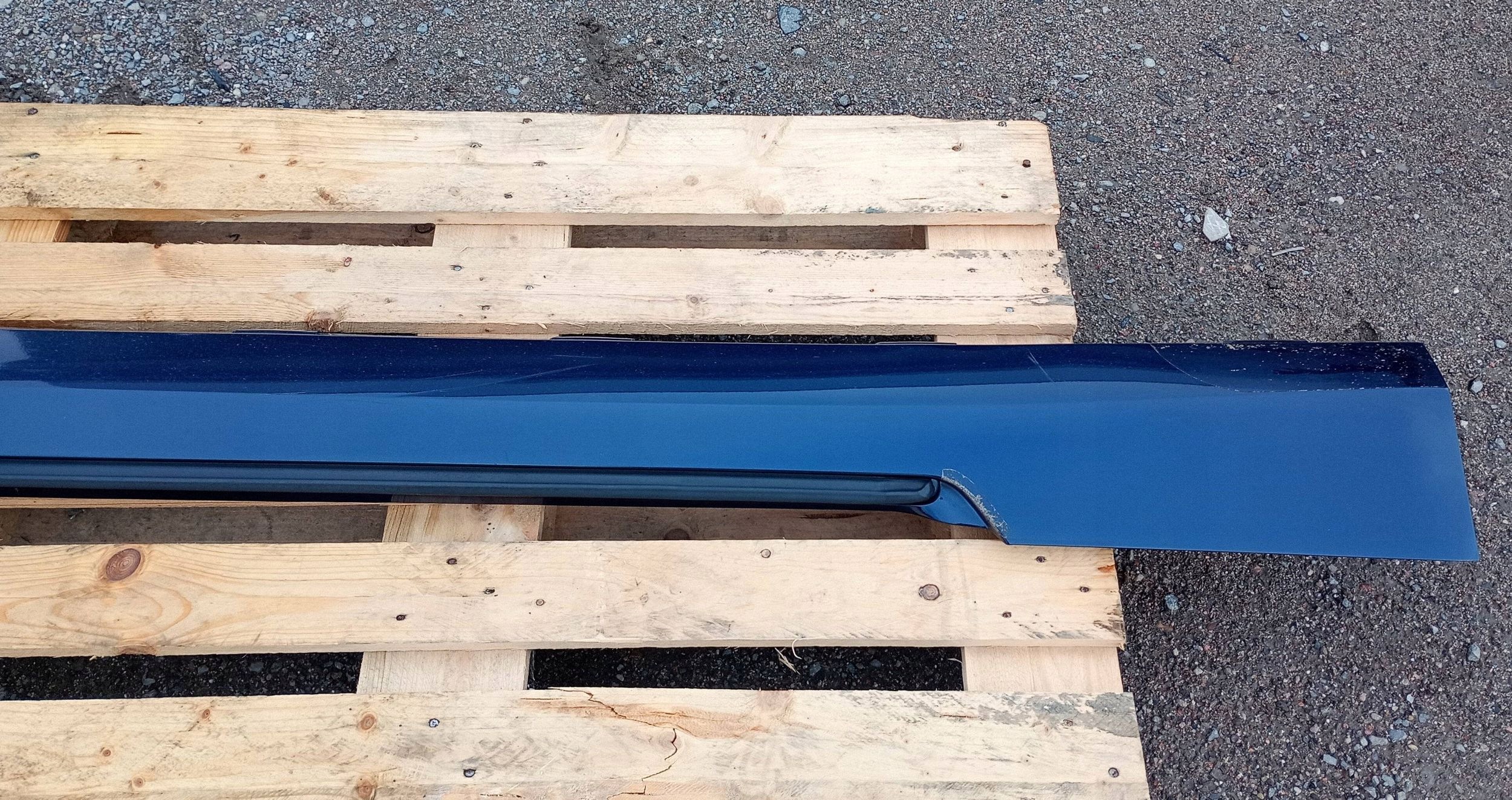 threshold right moulding cap threshold right Chevrolet Camaro 2009-2013