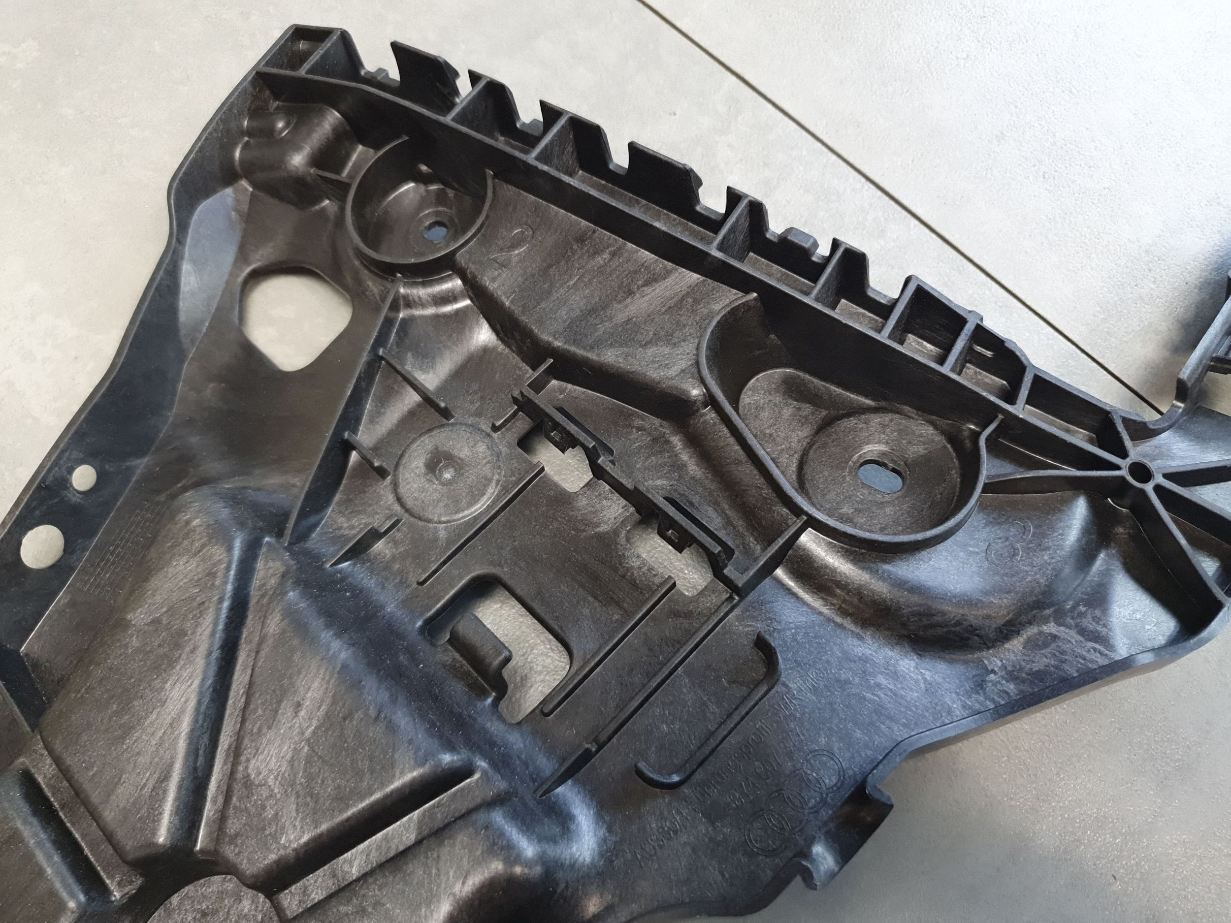 Audi A3 8Y bumper bracket left rear part 8Y4807377