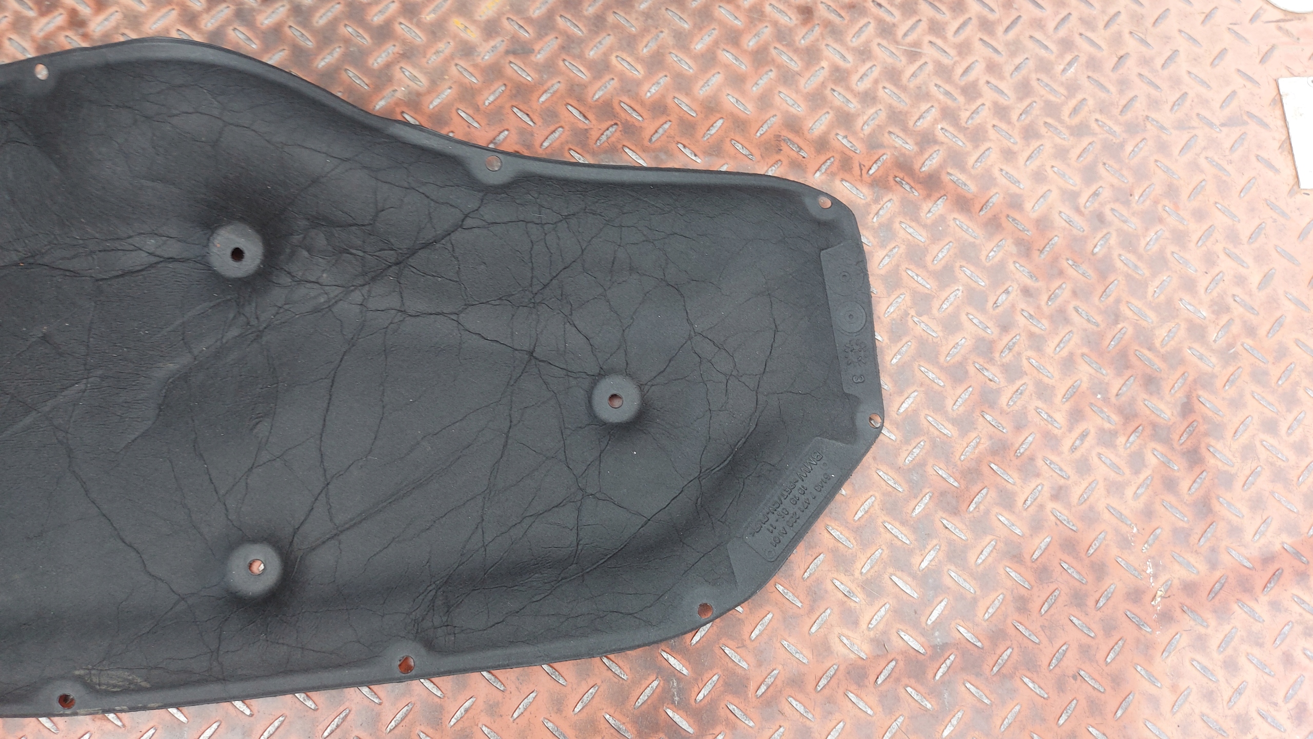 Insonorisation du capot KOMORY Moteur BMW X1 F48