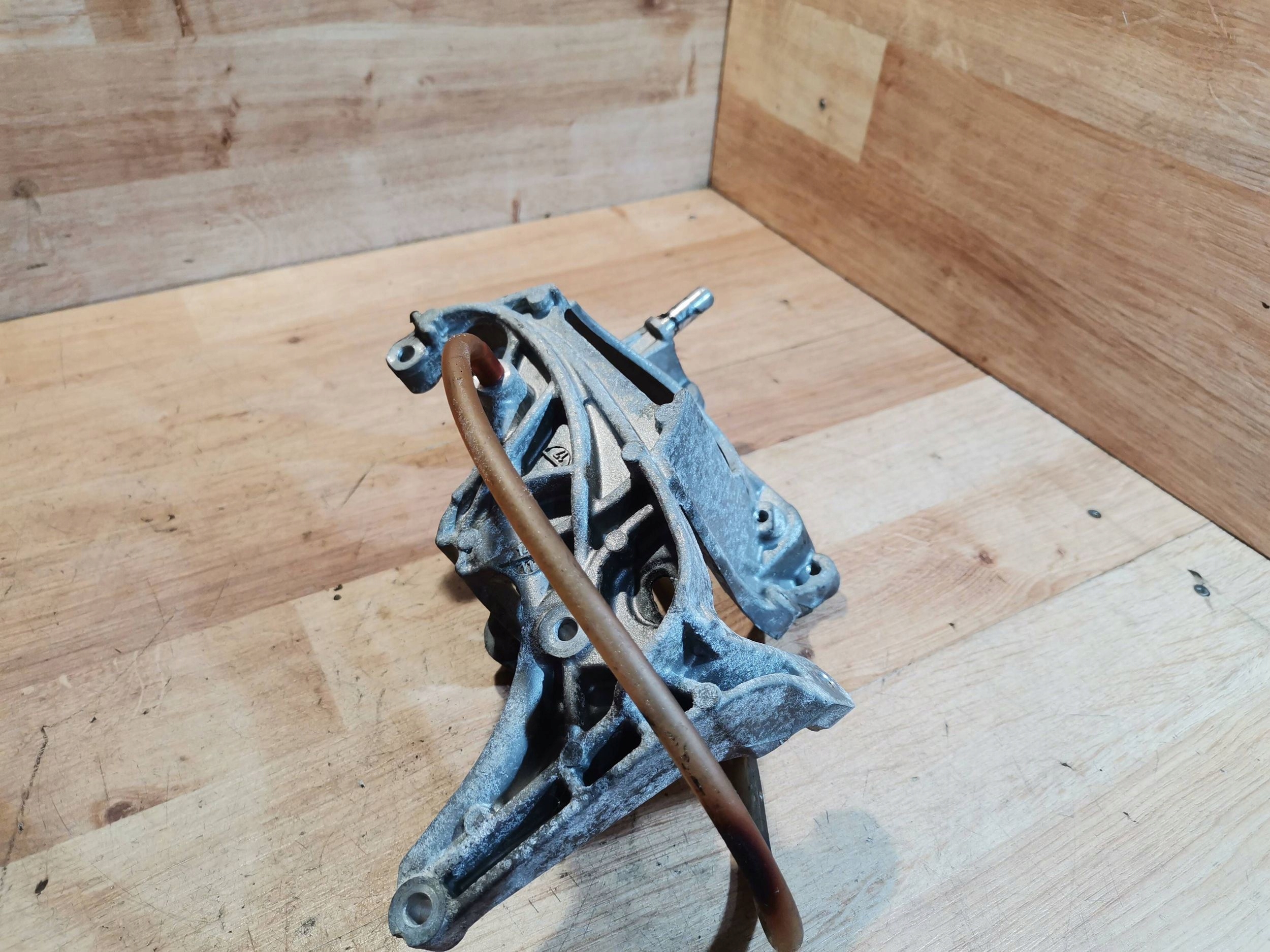 držač filtera goriva Citroen C4 Cactus 9802629580 ang