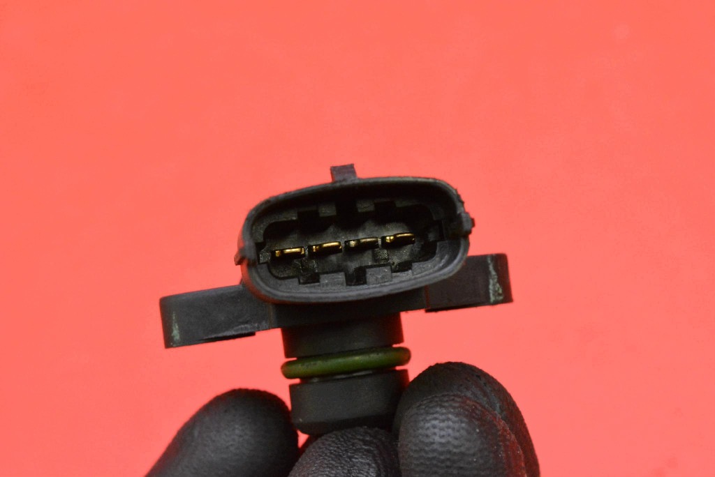 sensor of pressure MAP 39300-84400 HYUNDAI IX20 1 and 1.4 CRDI 90 KM 10-15