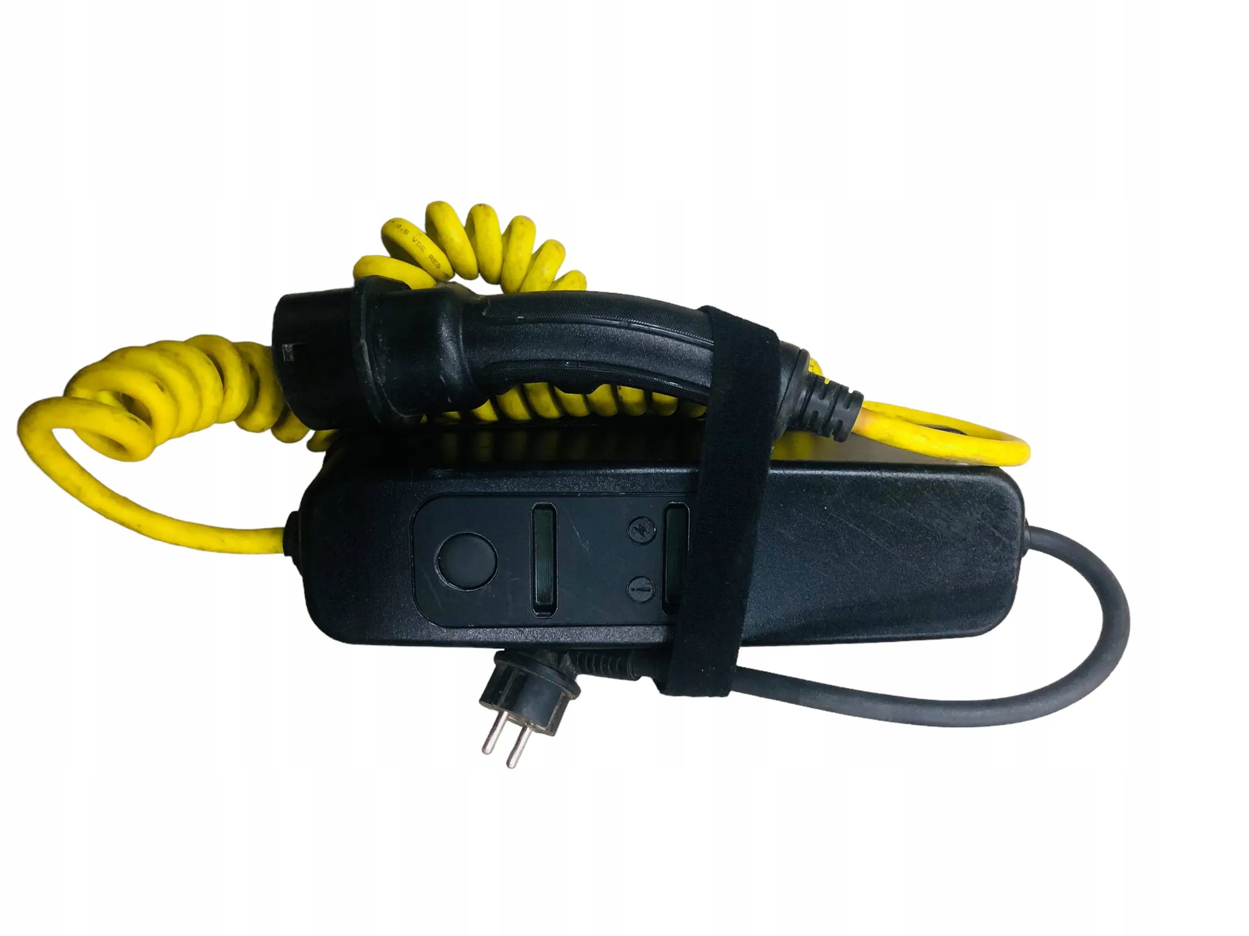 A0006834200 - MERCEDES B W242 зарядний пристрій 0006834200