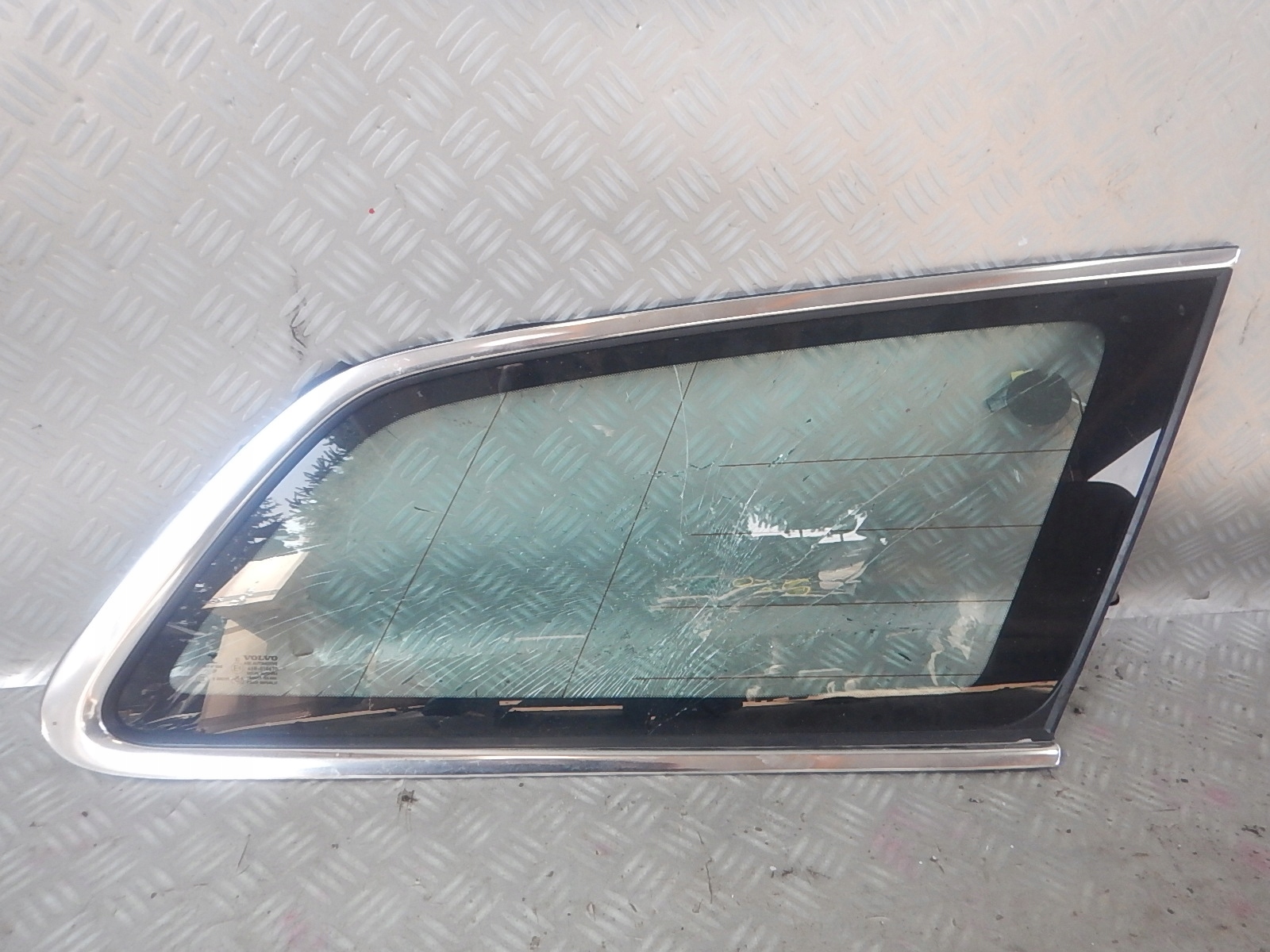 8620350 - VOLVO V90 II правая хромированная панель кузова