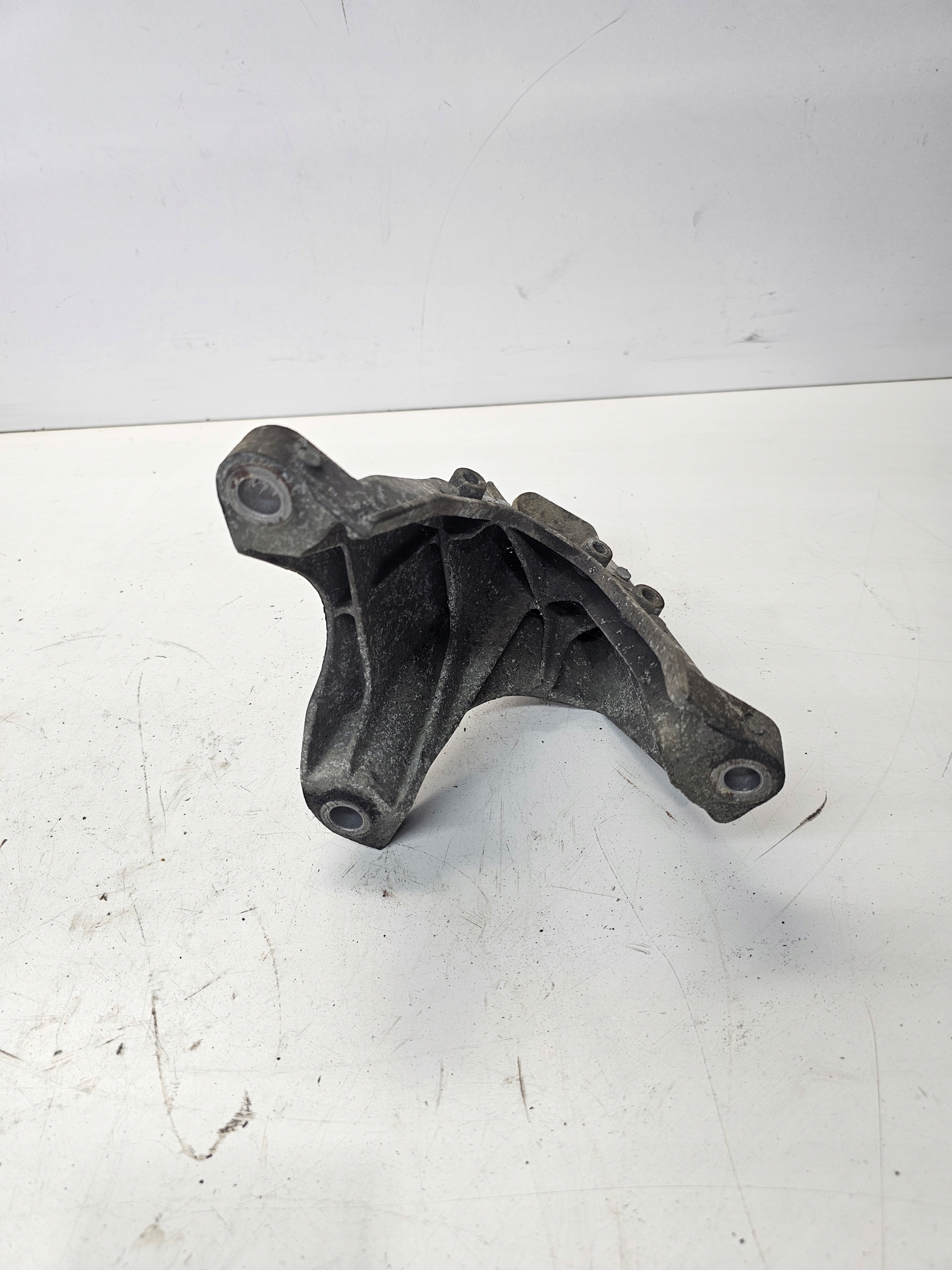 engine supporting mount AUDI A6 C6 4F0199308P