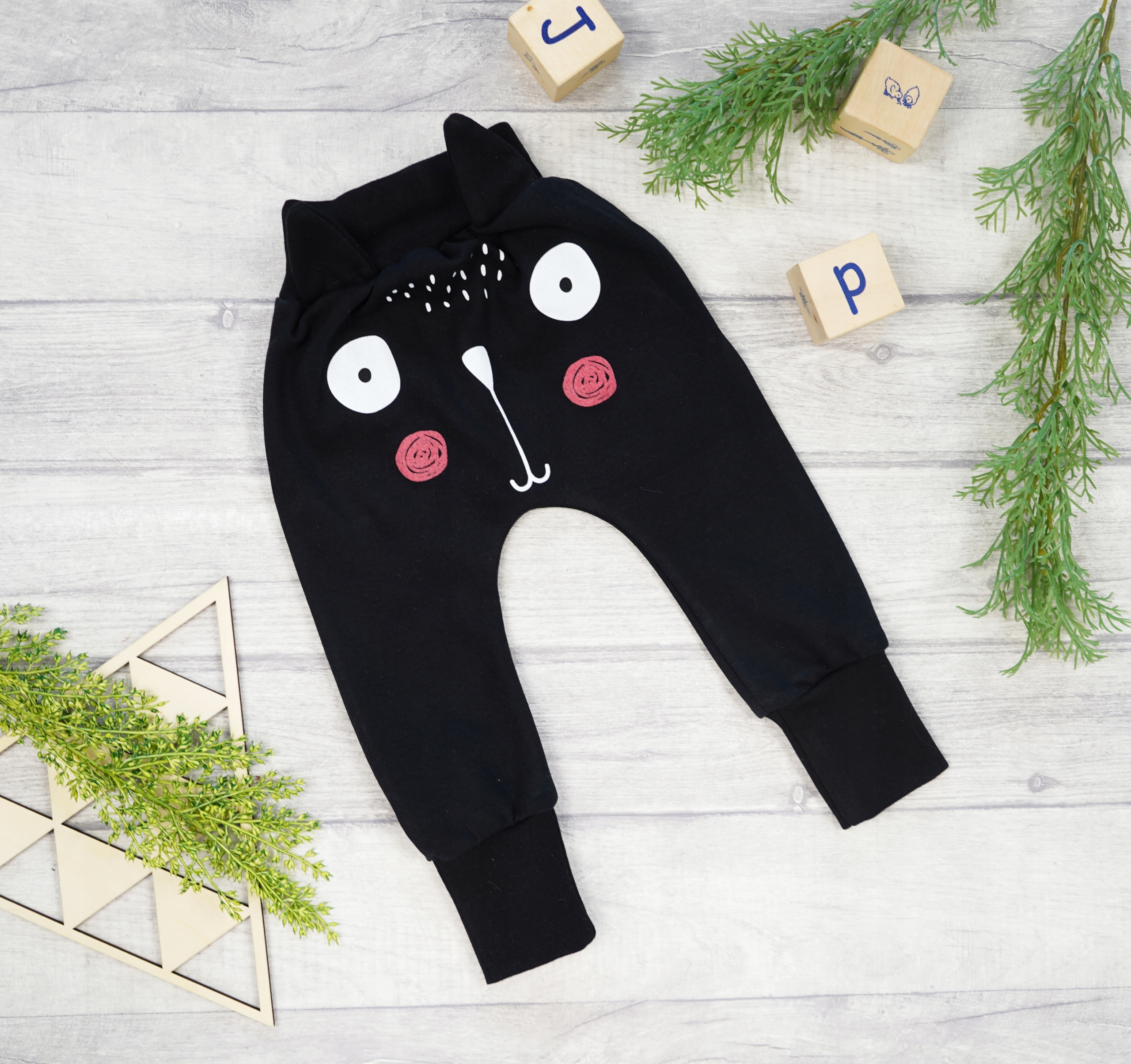 Czarne spodnie KOTEK półśpiochy r.68 Płeć chłopcy dziewczynki