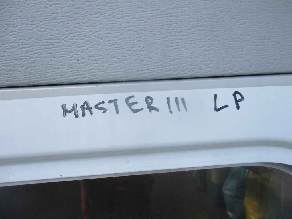 DRZWI LEWY PRZÓD RENAULT MASTER III Strona zabudowy przód - lewa