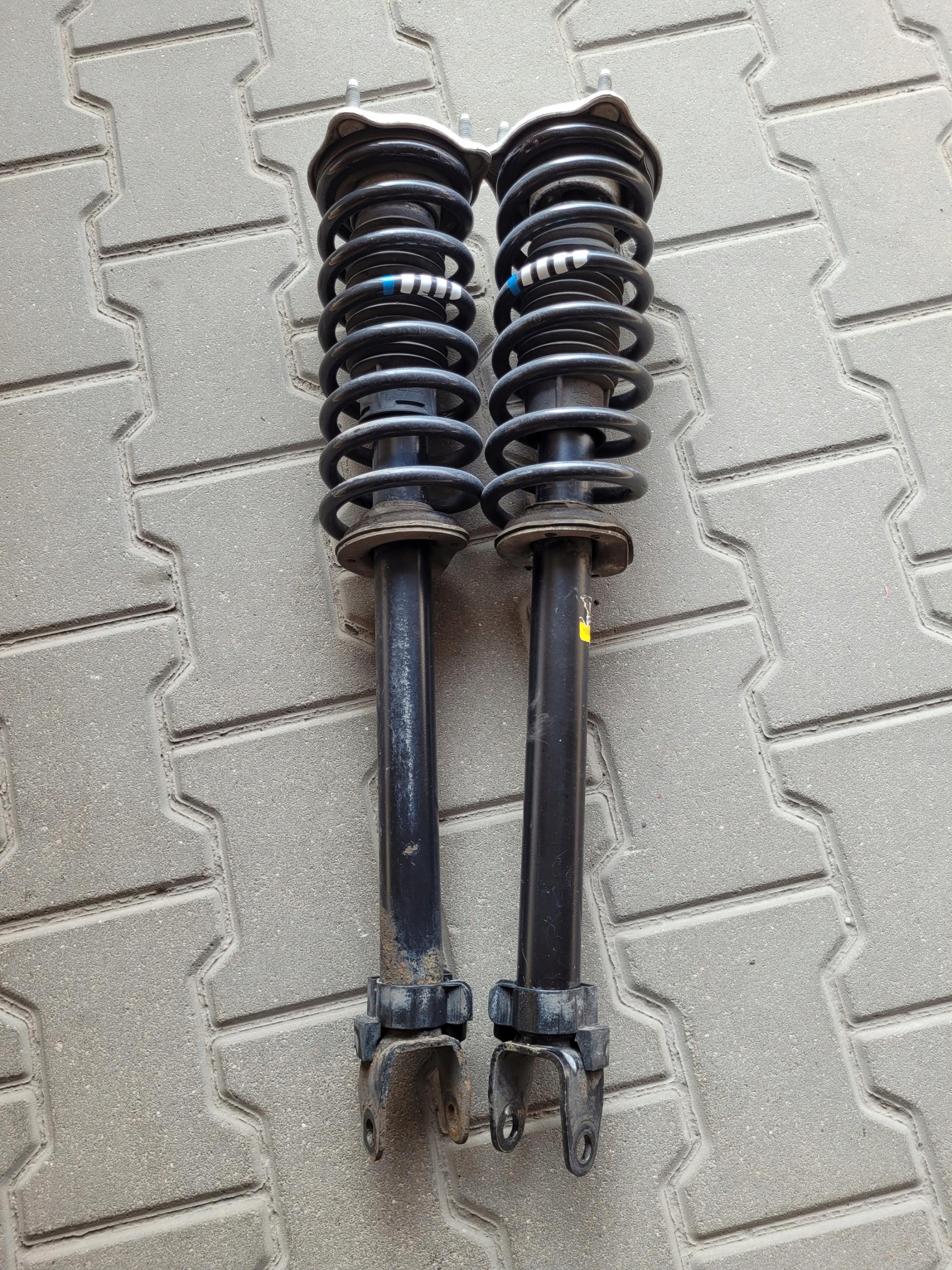 shock absorber front front left MERCEDES W213 S213 E 220 D 2.0 CDI
