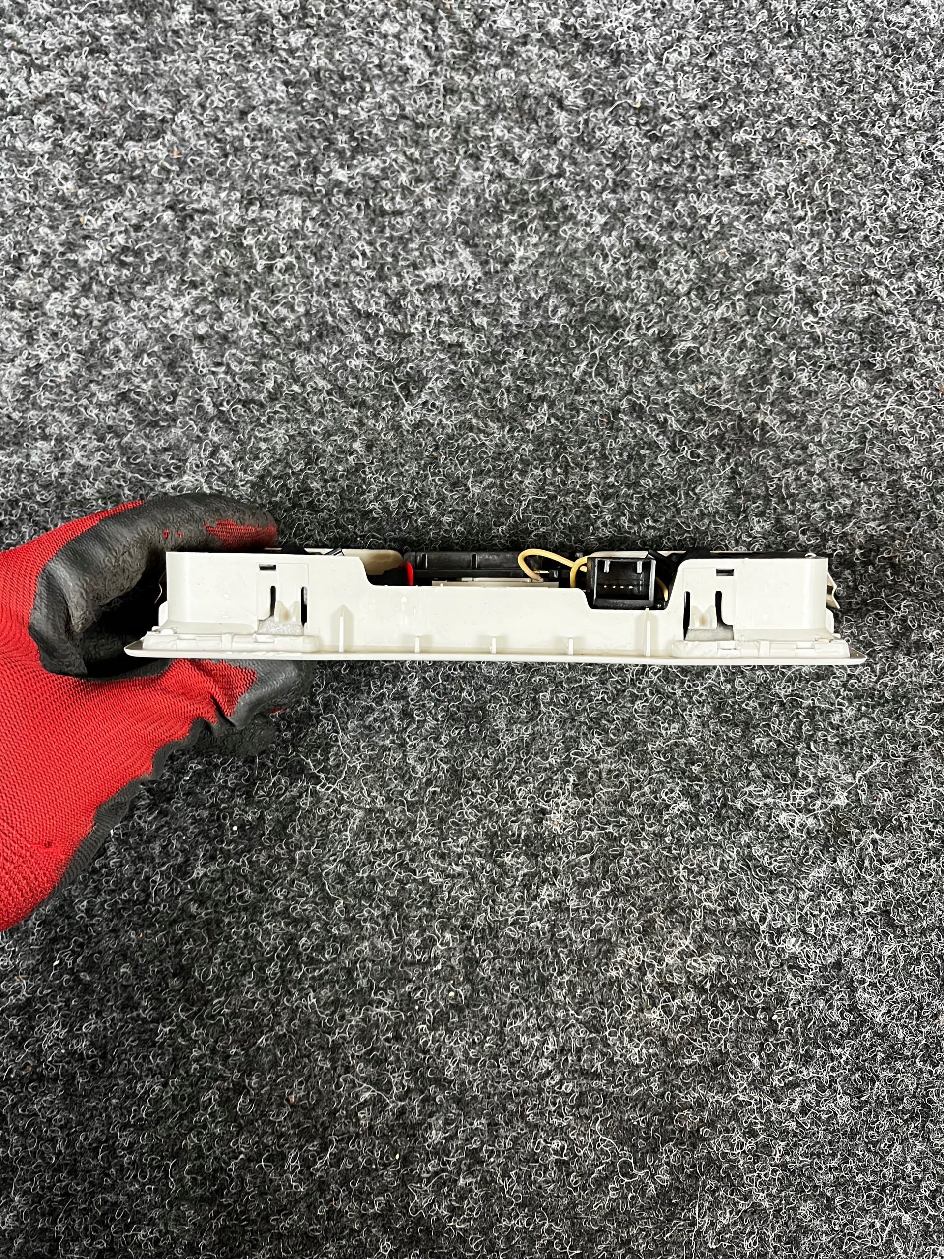 лампочка Обшивка потолка mazda cx7