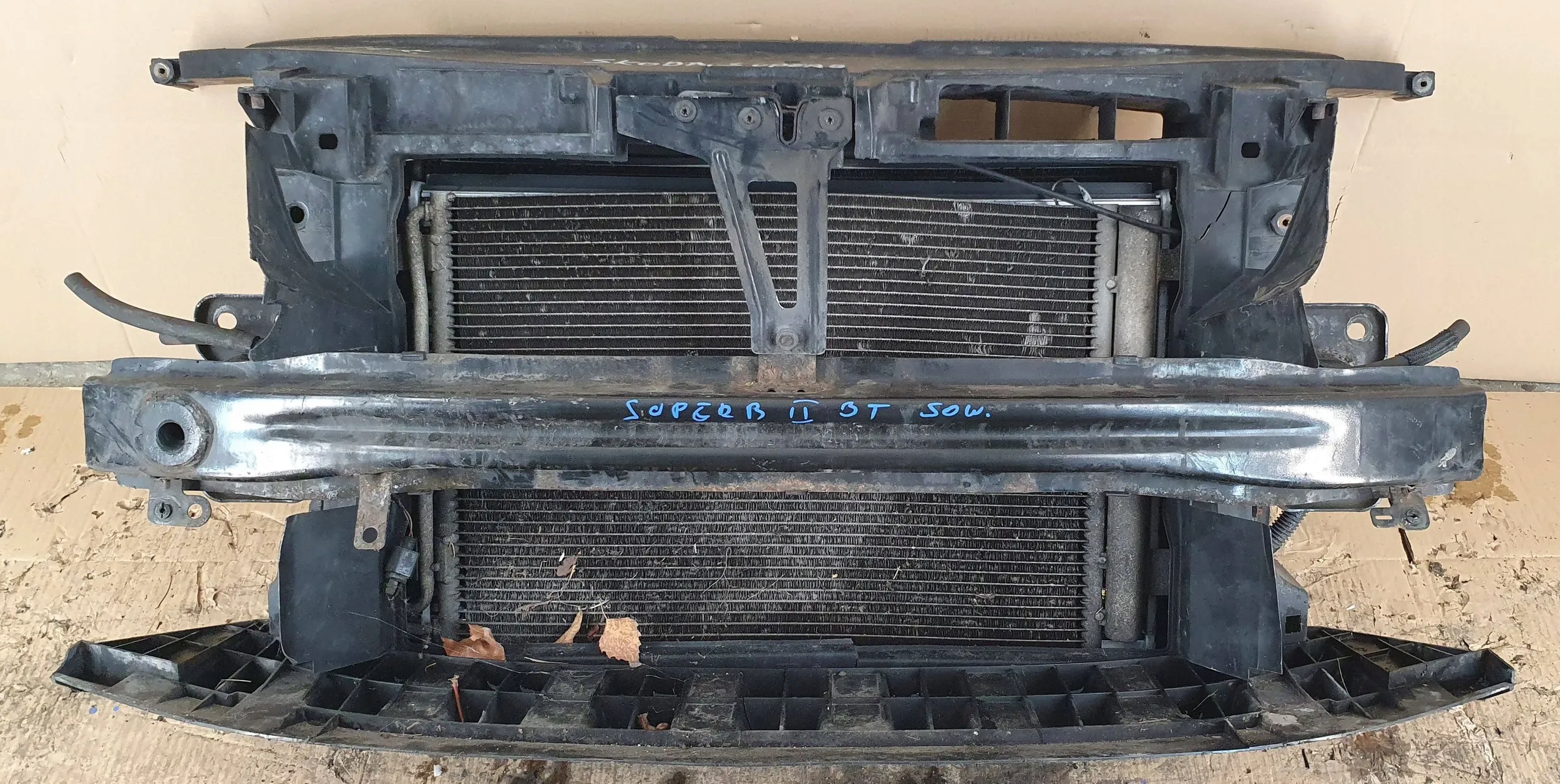 Skoda Superb 2 II 3T 09- 2.0 TDI support panel for radiators pillar radiator $