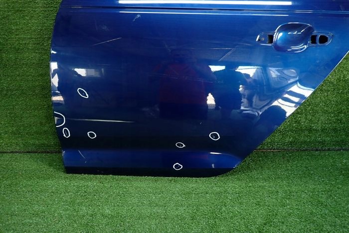 AUDI A4 B9 KOMBI 15-19 door left rear. rear part