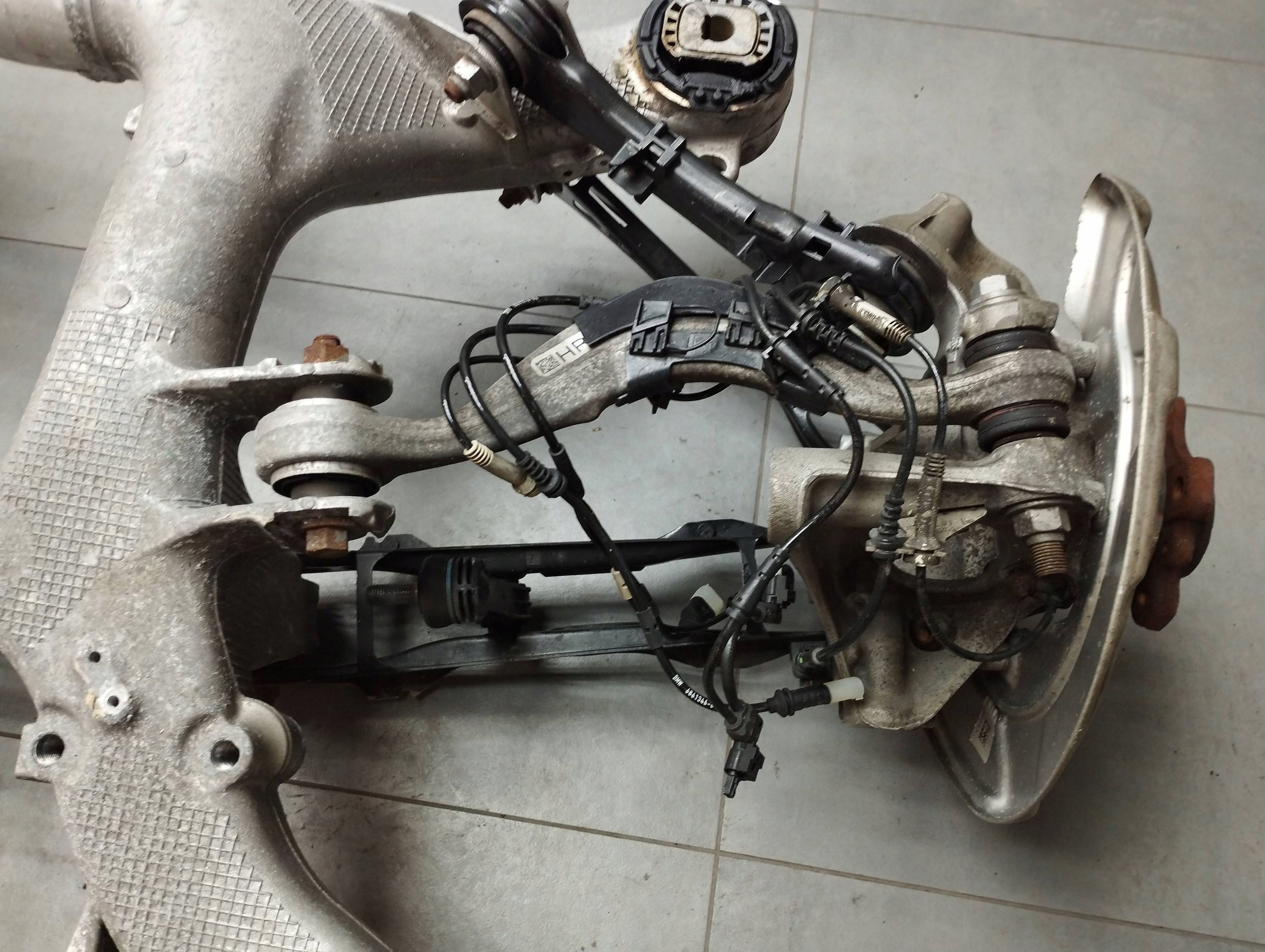 BMW 7 G11 750i sususpension sider rear part axis