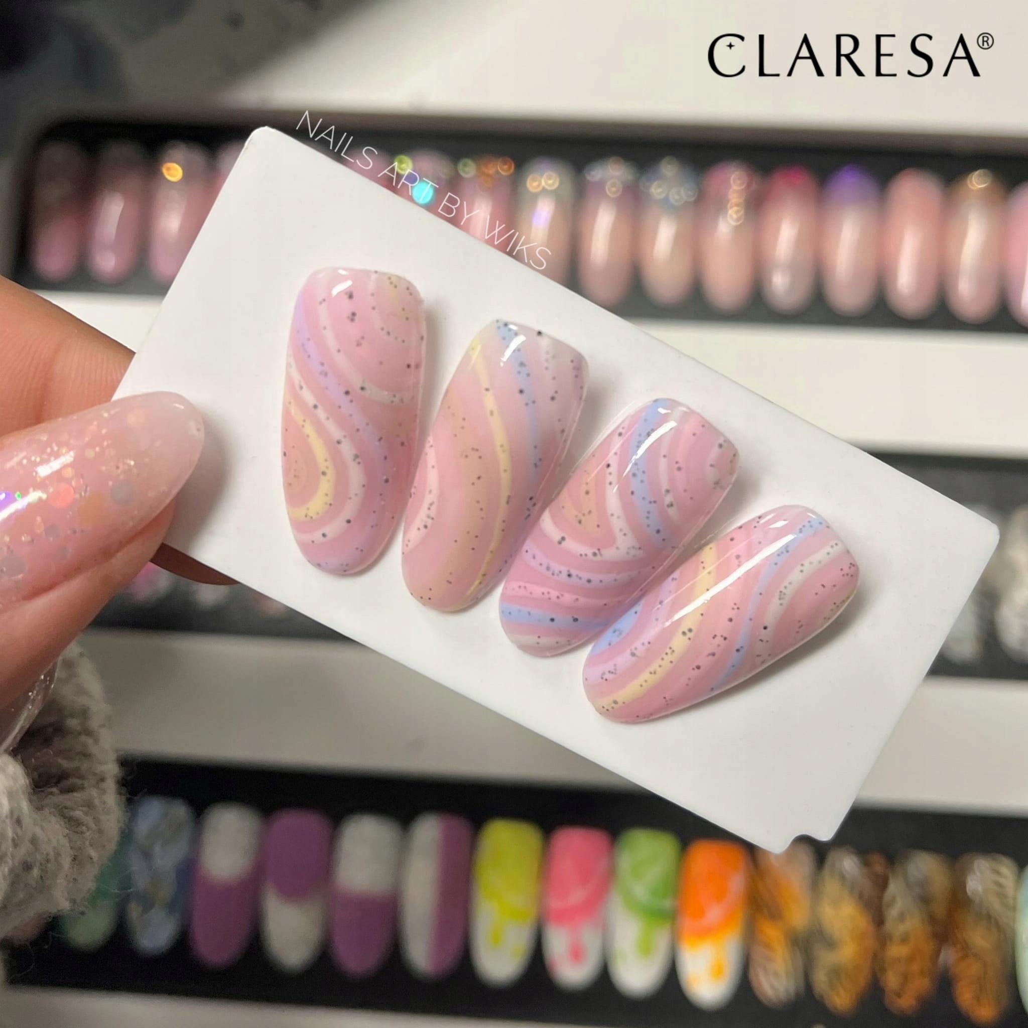 Claresa Lakier Hybrydowy do paznokci MARSHMALLOW 13 beżowy czarne kropki Marka Claresa