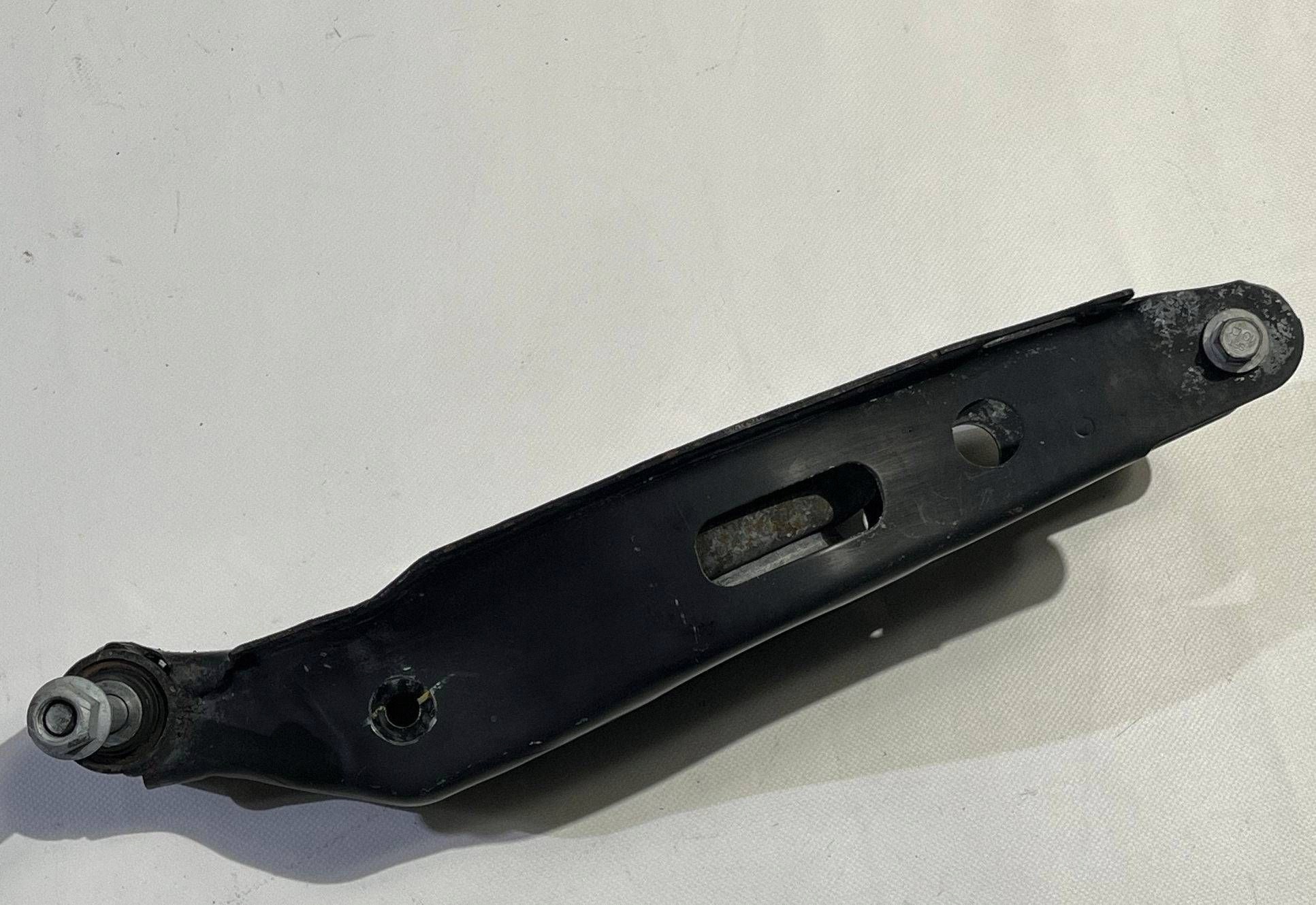 arm rear lower right left Dodge Charger Challenger 6.2 6.4 SRT