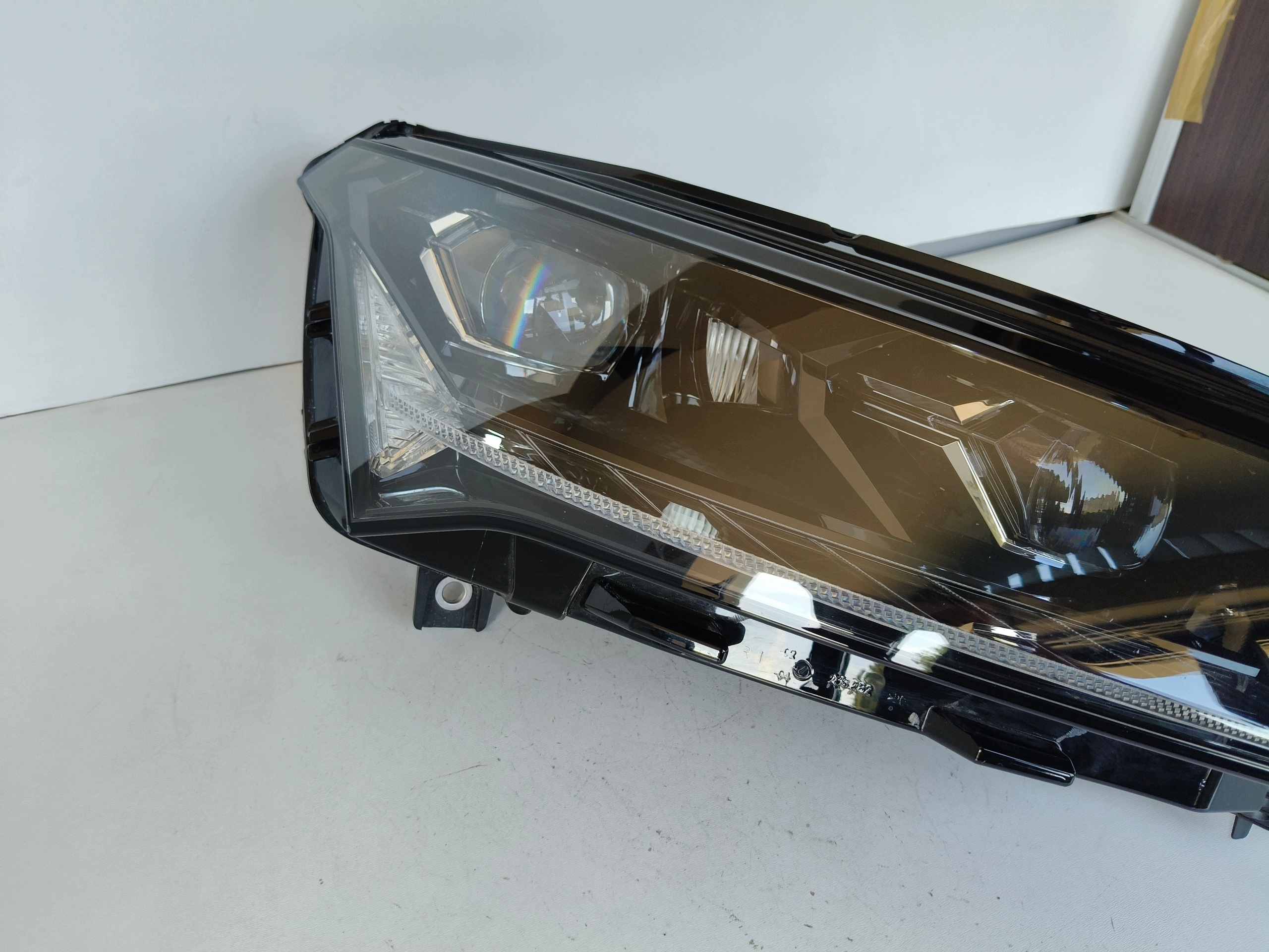 licht rechts REFLEKTOR SKODA ENYAQ 5LA 21- FULL LED