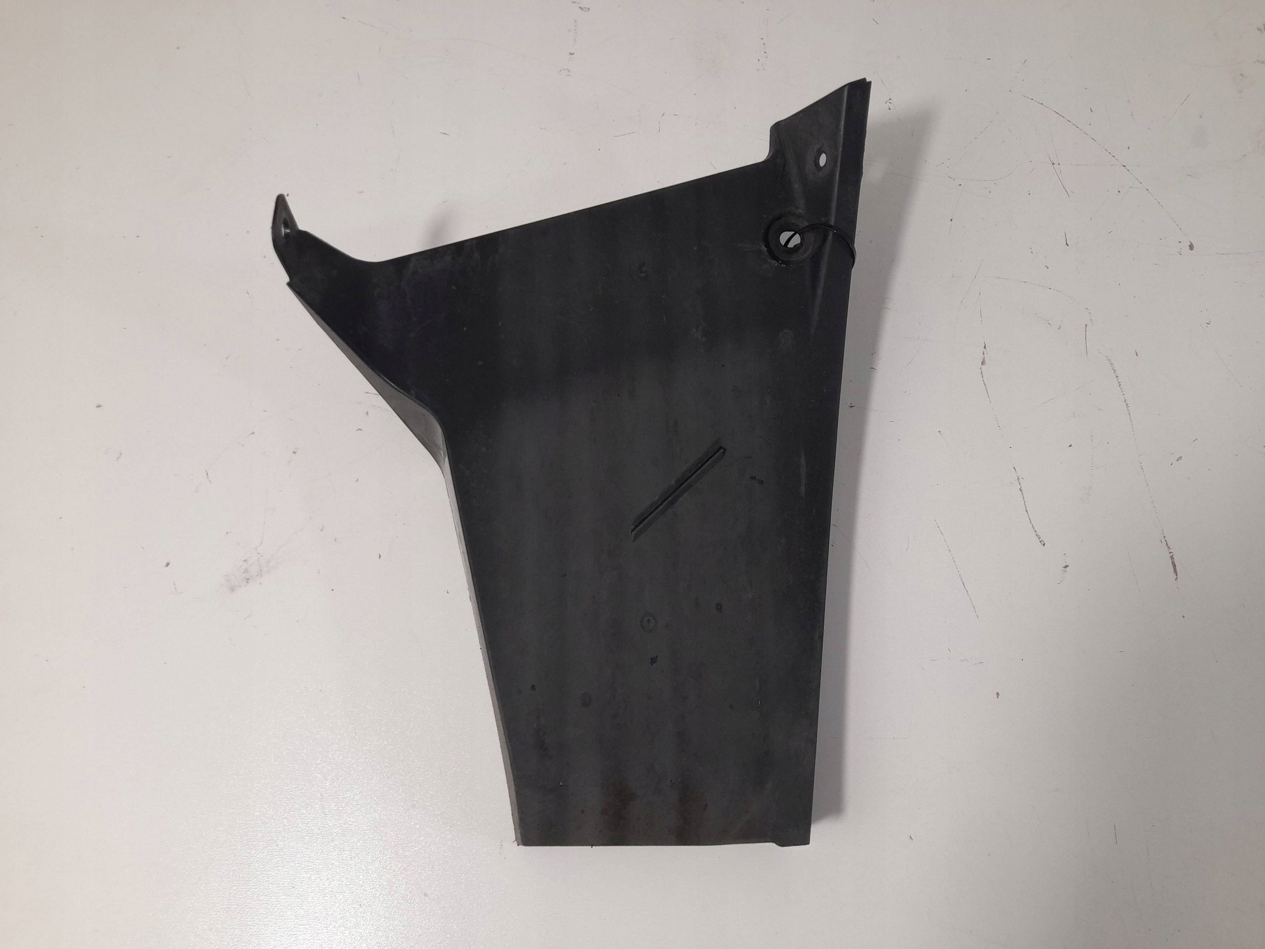 Toyota Corolla E21 Kombi mudguard rear. left 5259202370 (N5)