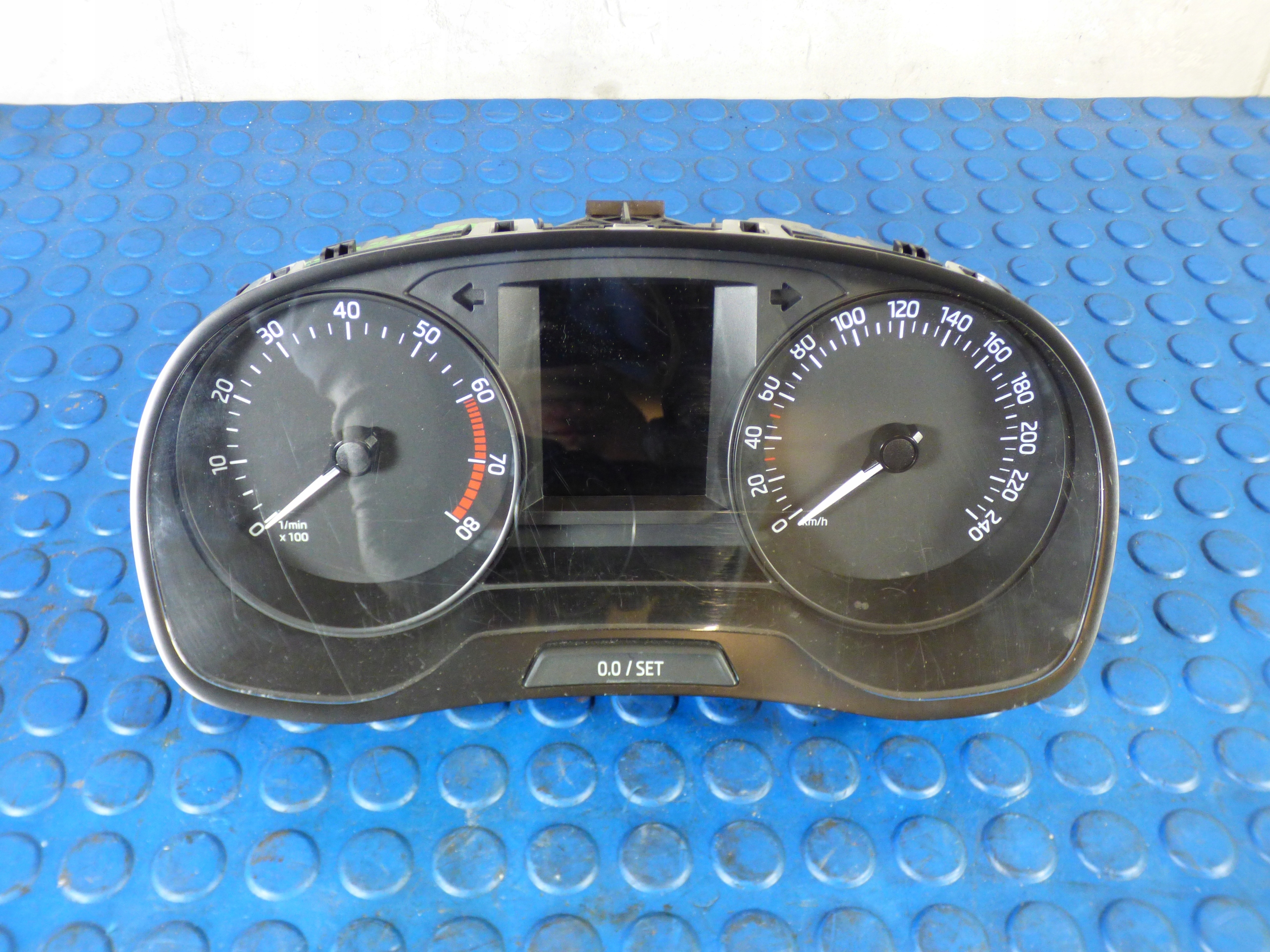 dials EUROPA 6V0920700B SKODA FABIA III 1.0TSI