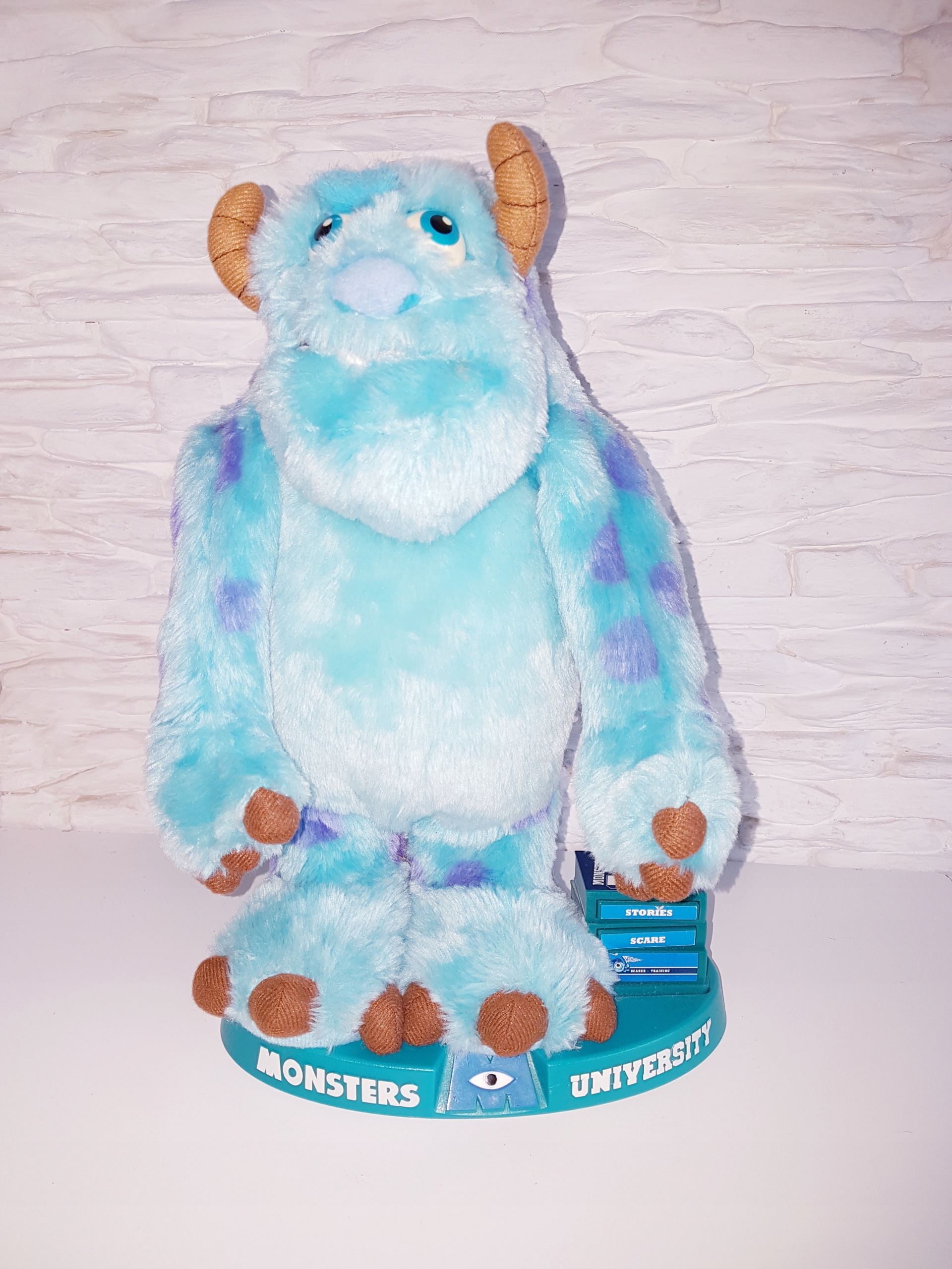 Príšery a spoločnosť SULLEY SALI hovorí straší 35cm