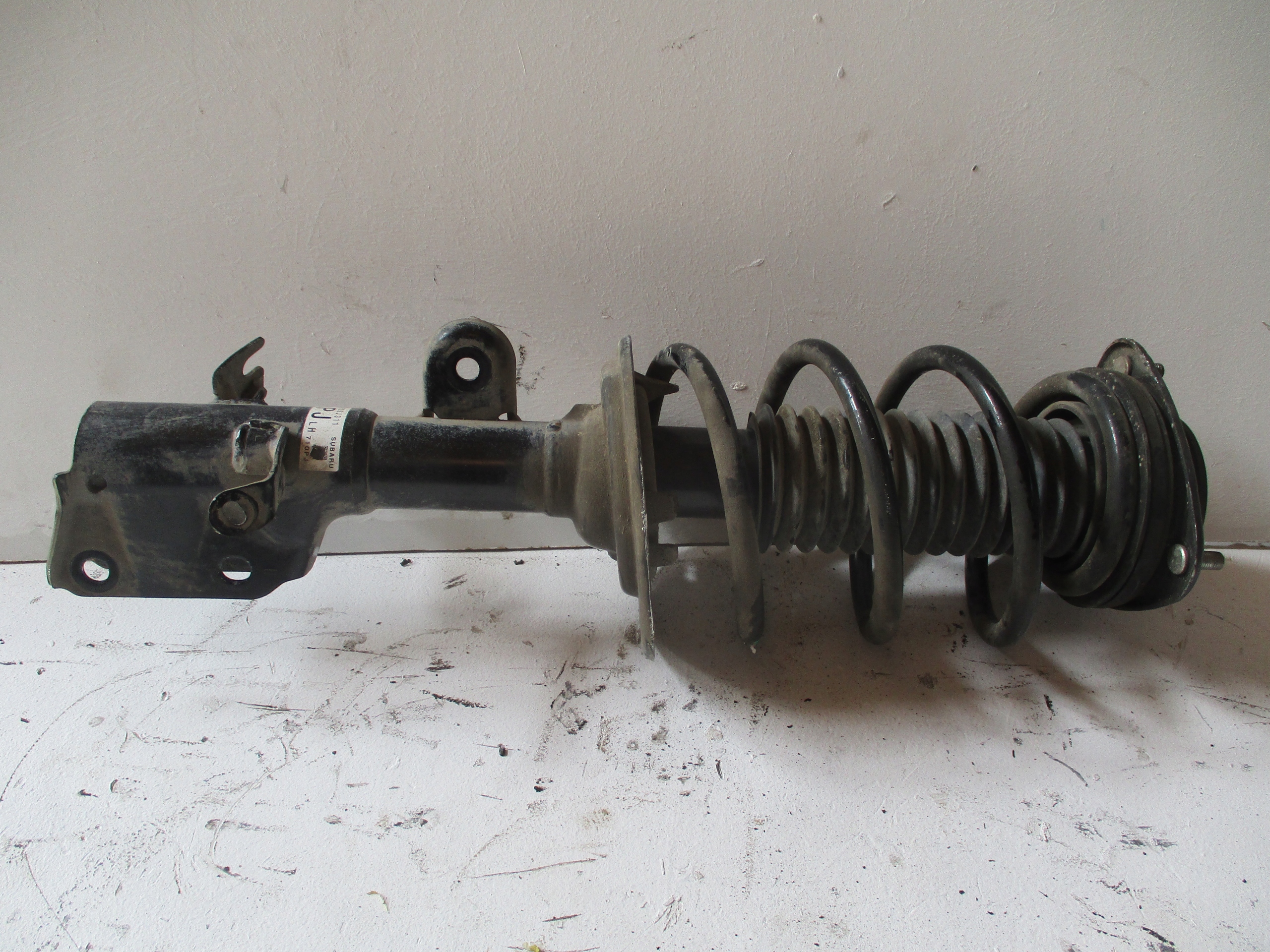 shock absorber amor front SUBARU FORESTER V 2.0i 203105J301 right