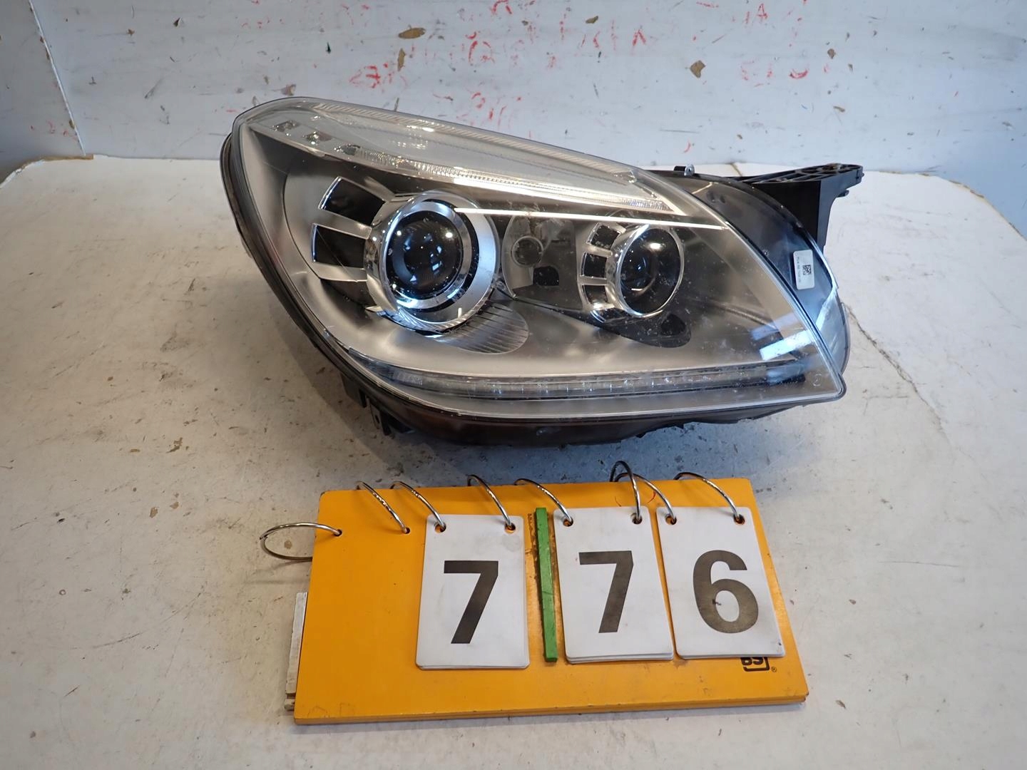 light front front right MERCEDES SLK W172 2011- BI-XENON A1728201459