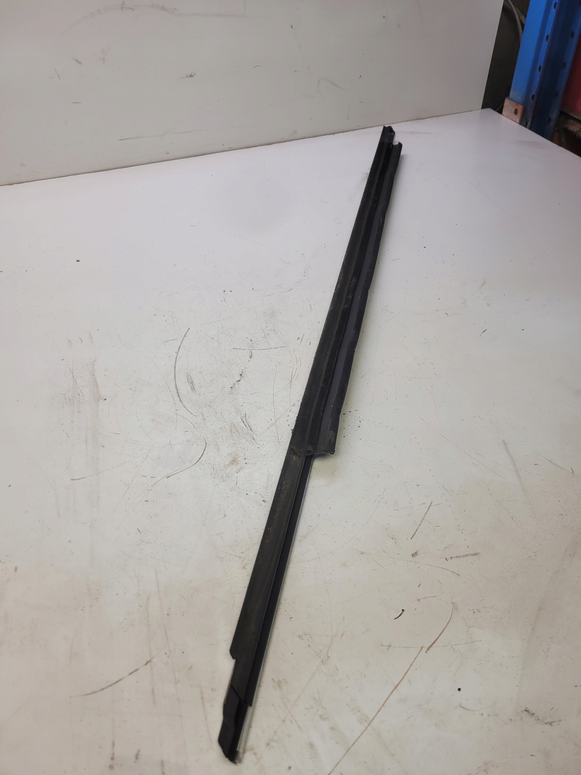 lišta CHROM dveře AUDI A4 B8 PP 8K0853284F