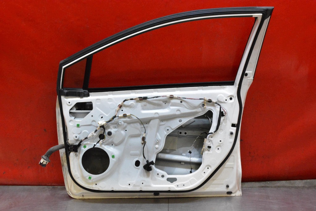 door right front front 040 TOYOTA COROLLA E21 sedan 18-25