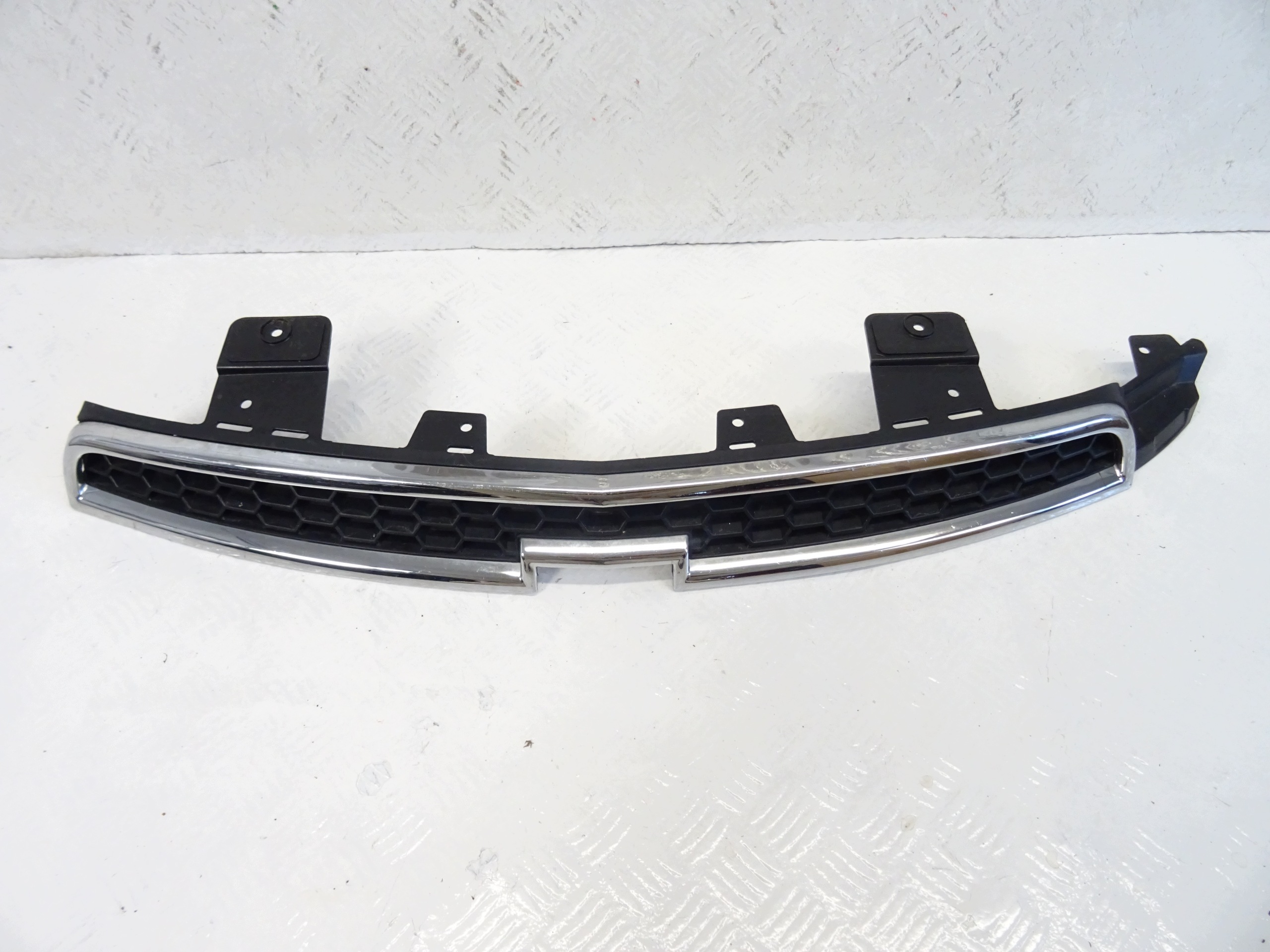 grill grille front front CHEVROLET ORLANDO 95471003