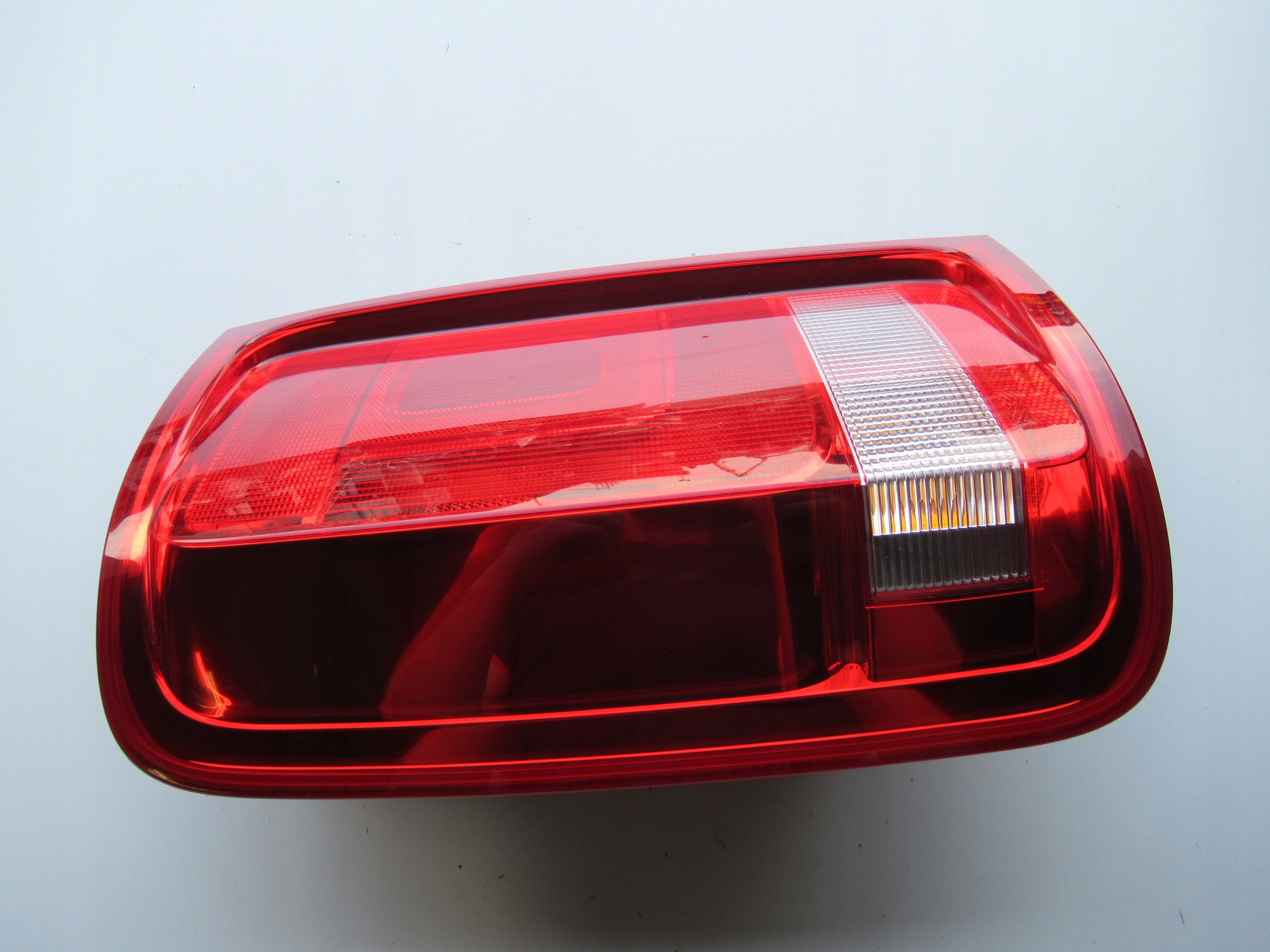 VW AMAROK 2H light left rear part left rear 2H1945095C