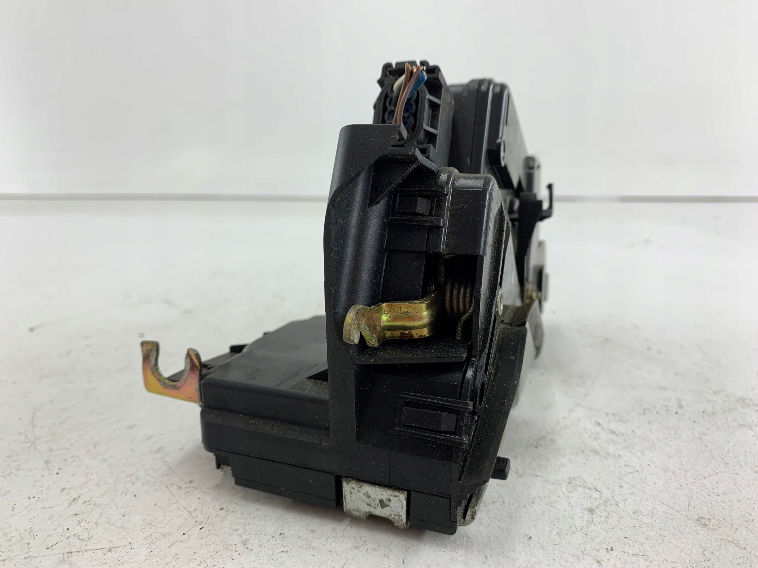 BMW E46 lock door right rear part 246HTR