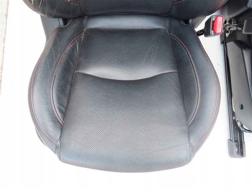 FOTELE BOCZKI SIEDZENIA MAZDA 3 III SEDAN 2013-2018r Producent części Mazda OE
