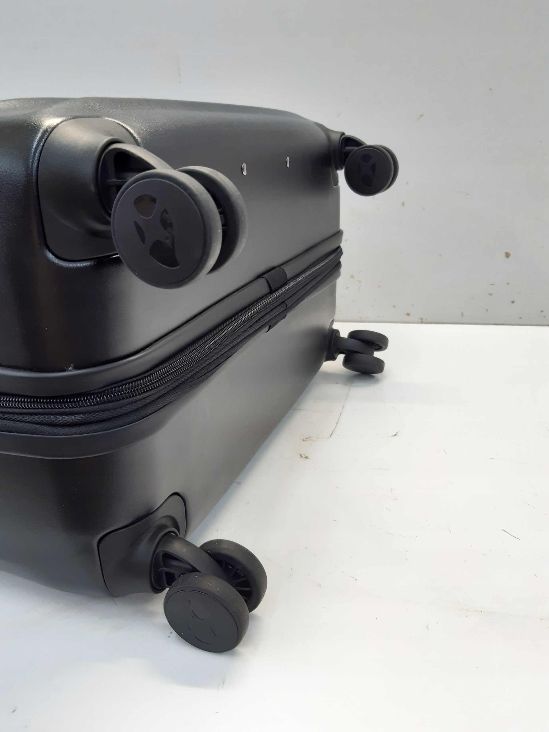 WALIZKA DUŻA TWARDA MGOB 28" 92L Rodzaj twarda