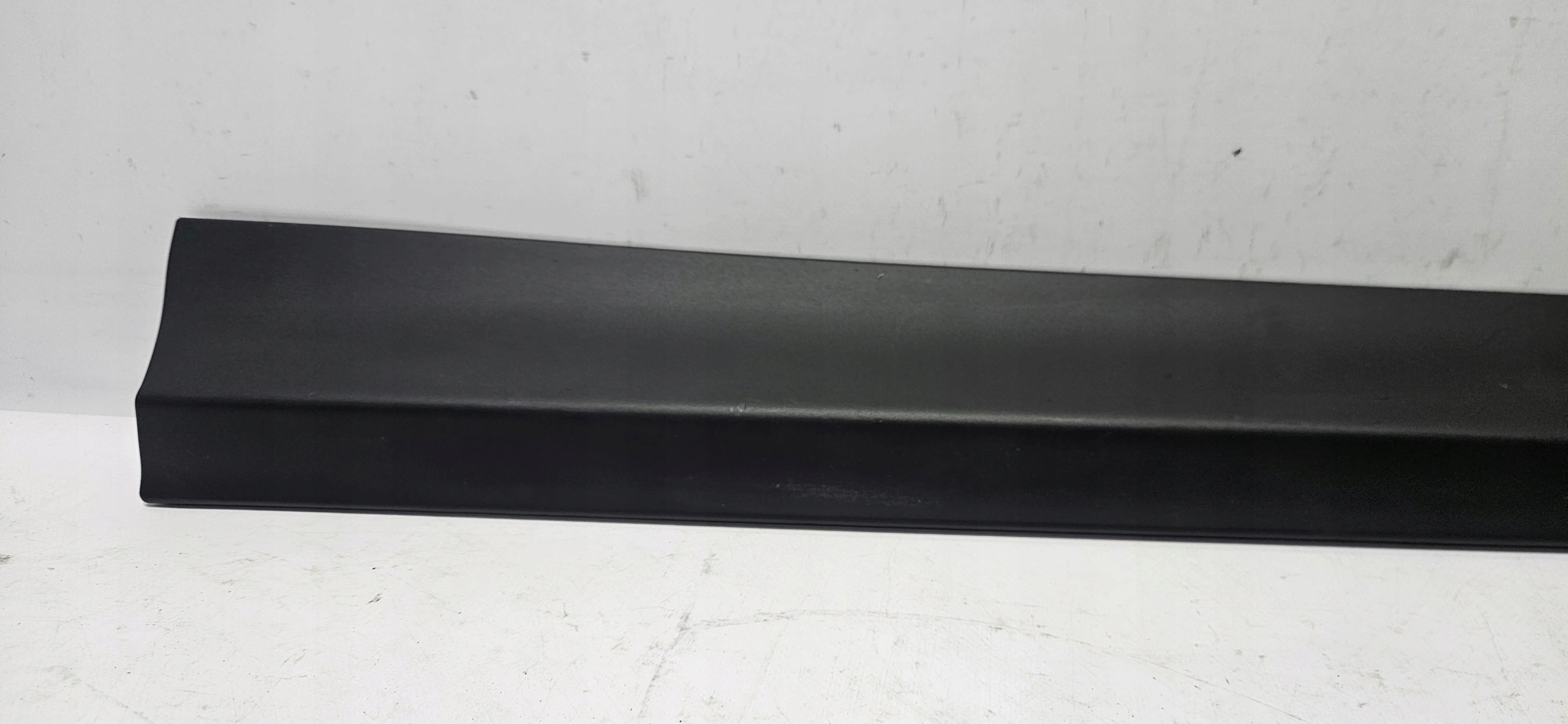 moulding door right front LEXUS LBX 23- original 75073-52050