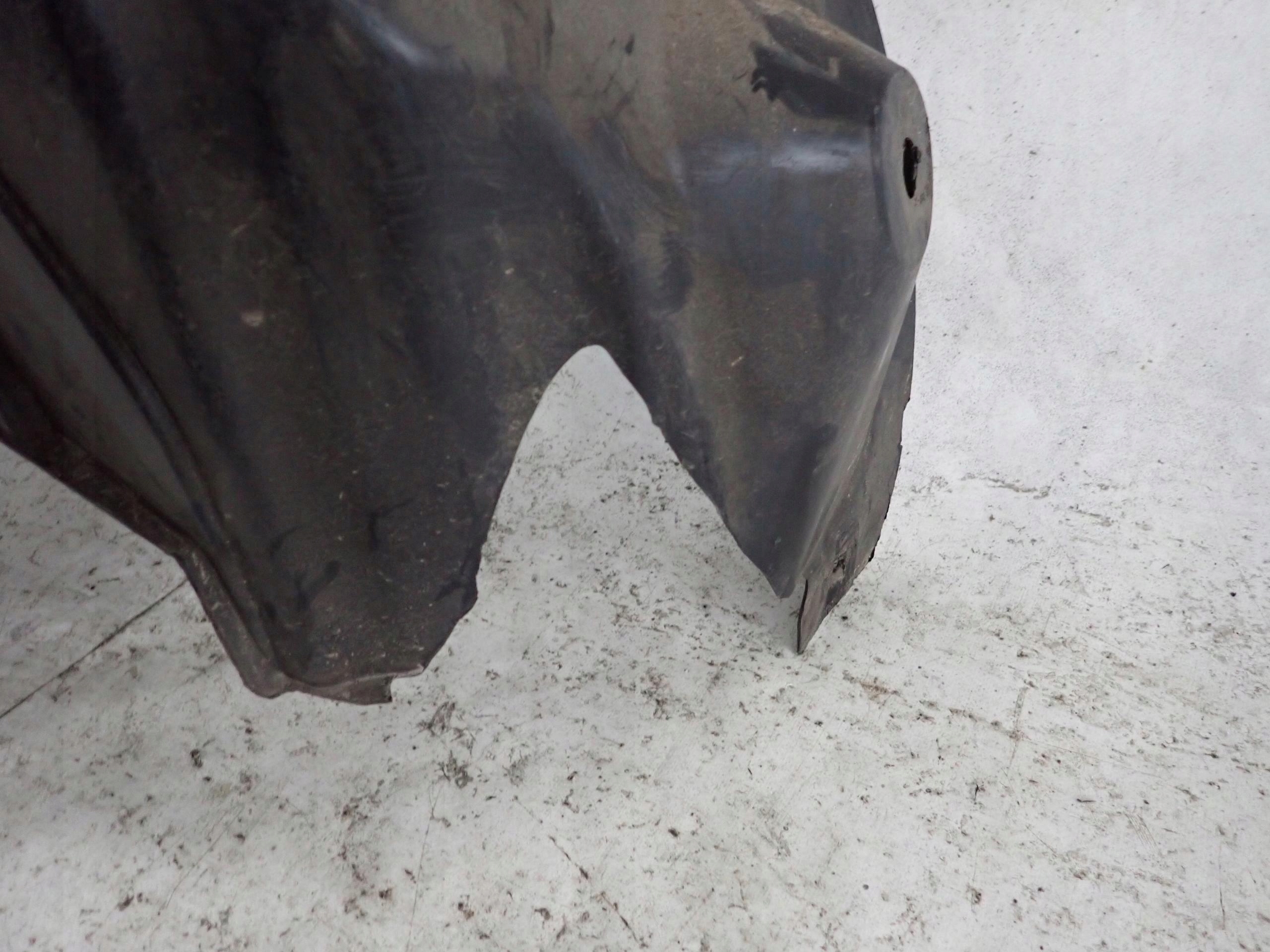 renault ARKANA 20- подкрылки левый задний