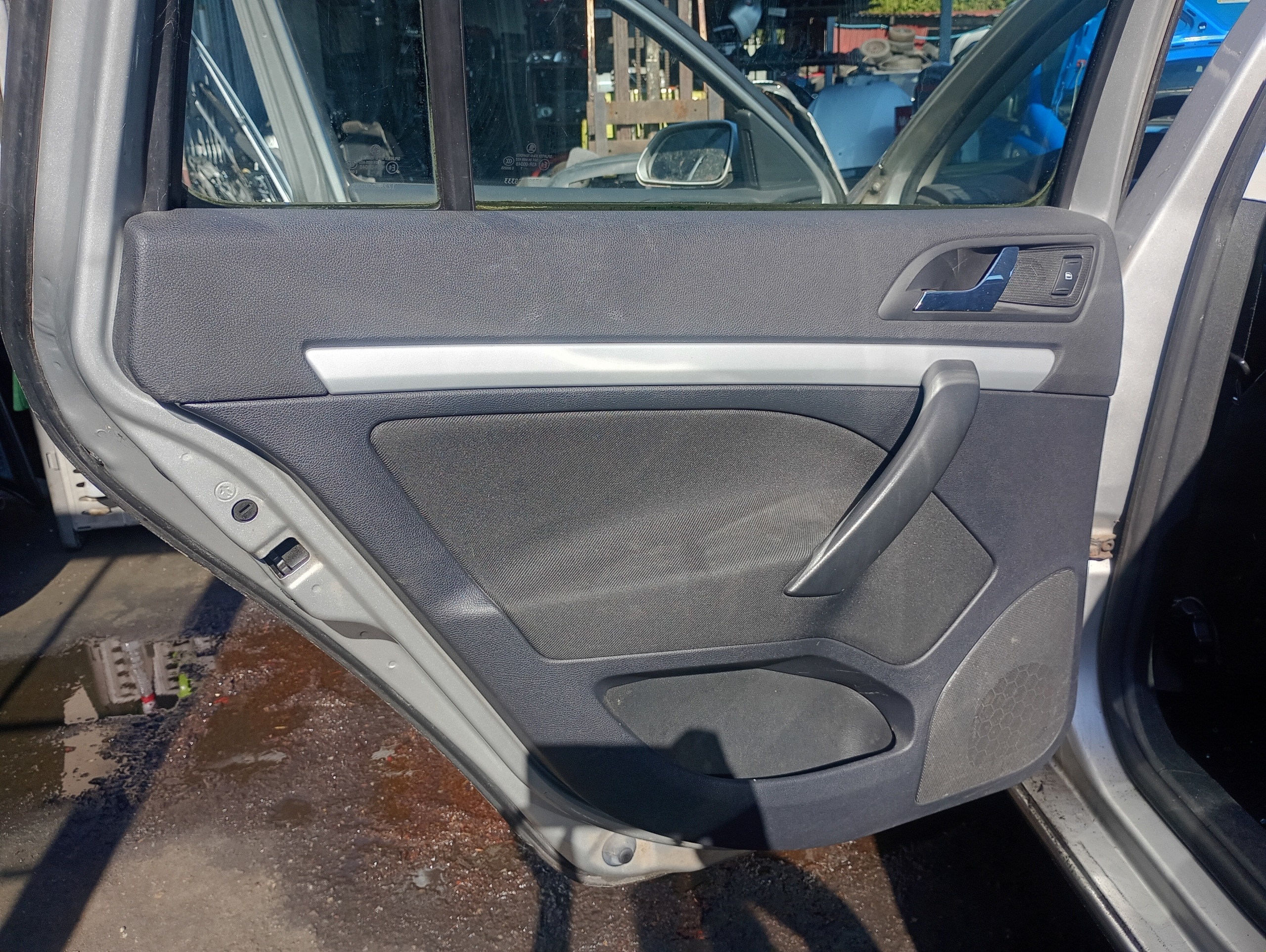 upholstery left side left rear part Skoda Octavia 2 II 04-13