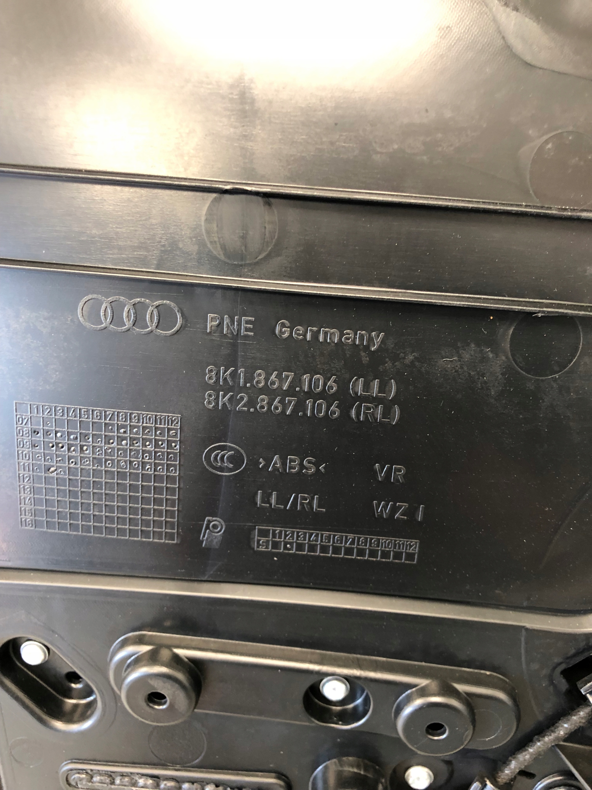 side door right front AUDI A4 B8 8K1867106