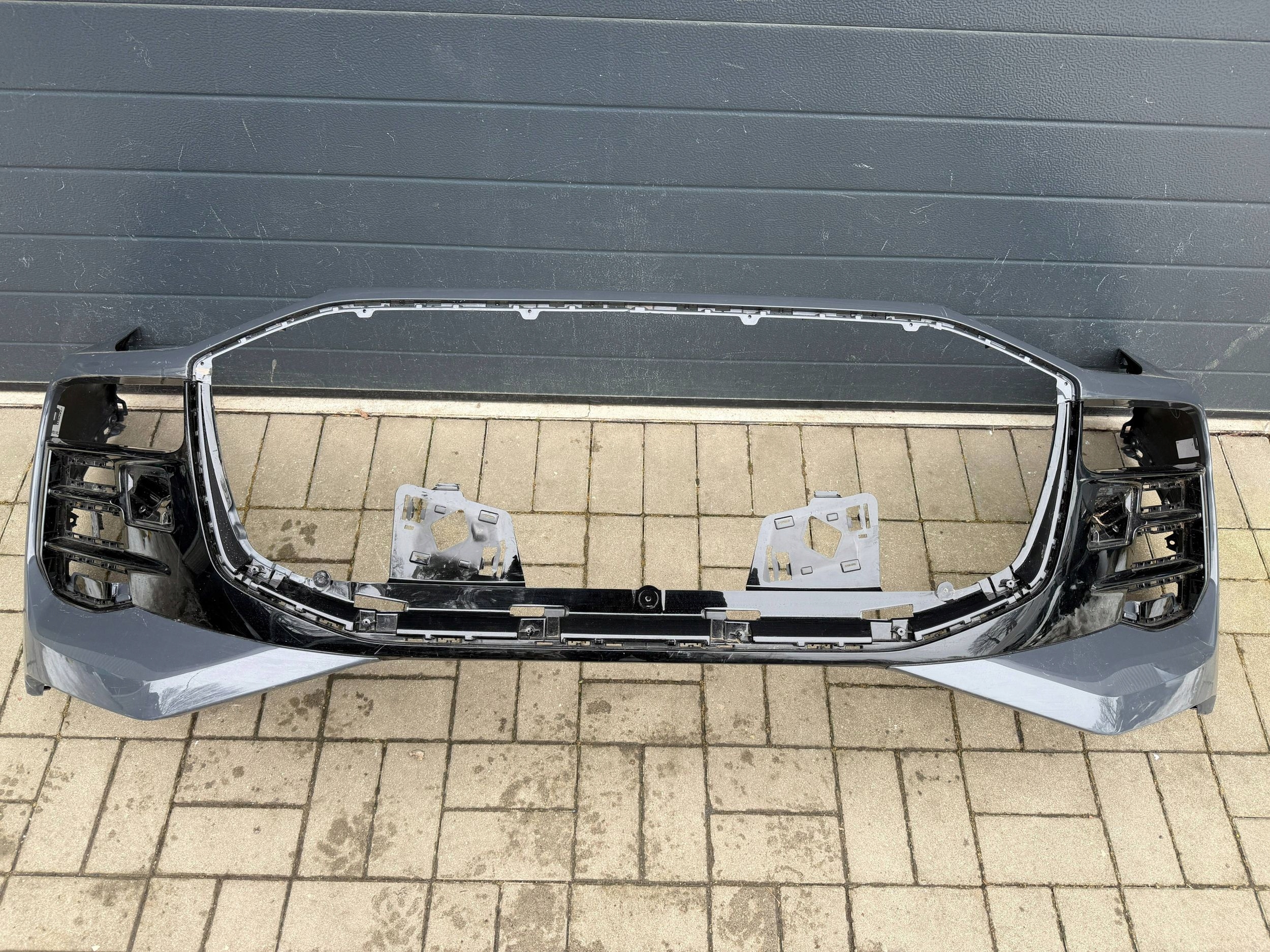 Audi Q6 e-tron 85H bumper front front S Line