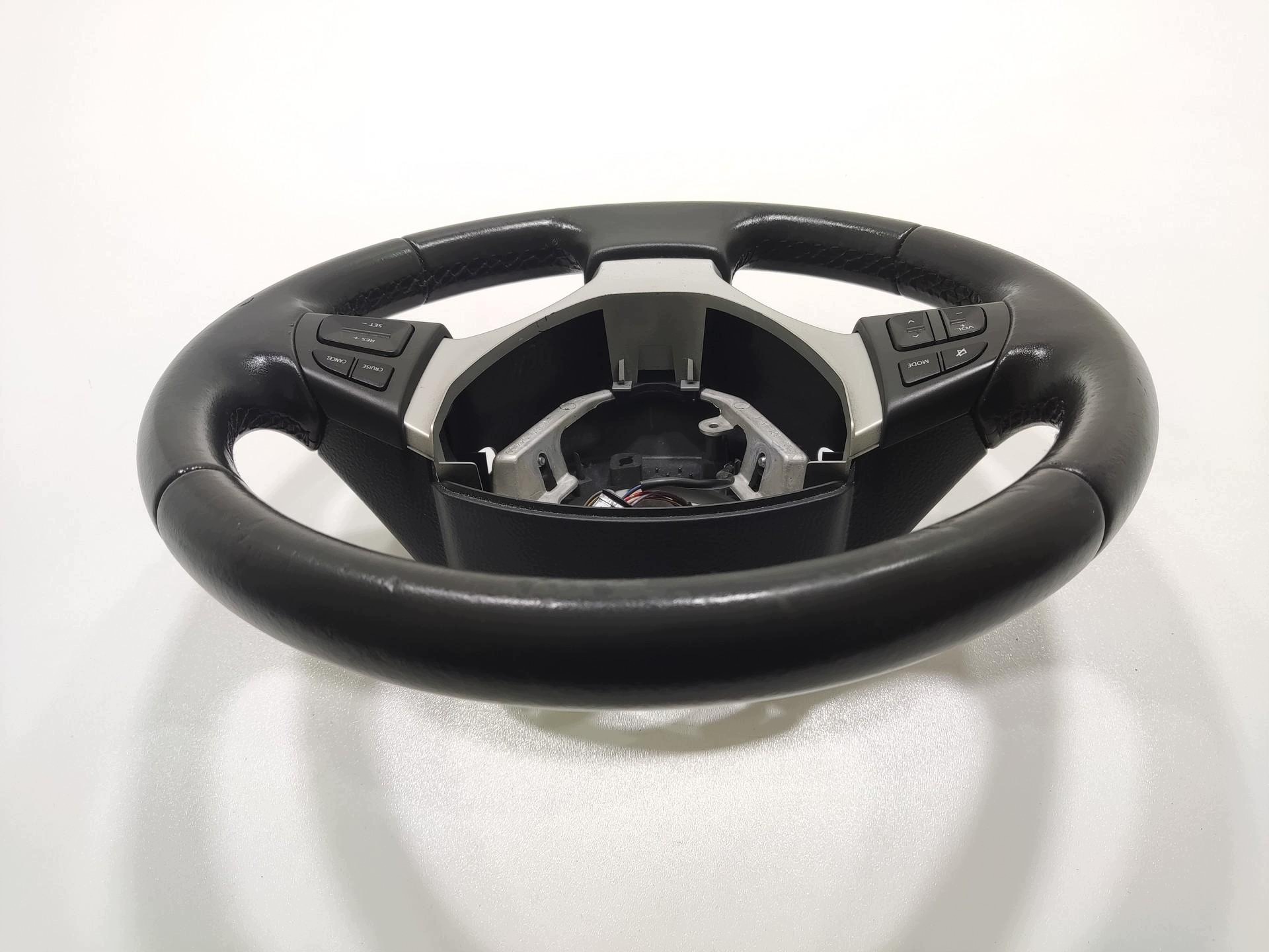 volant MULTIFUNKCJA STEROWNIE SUZUKI SWIFT IV MK7 2010-2017