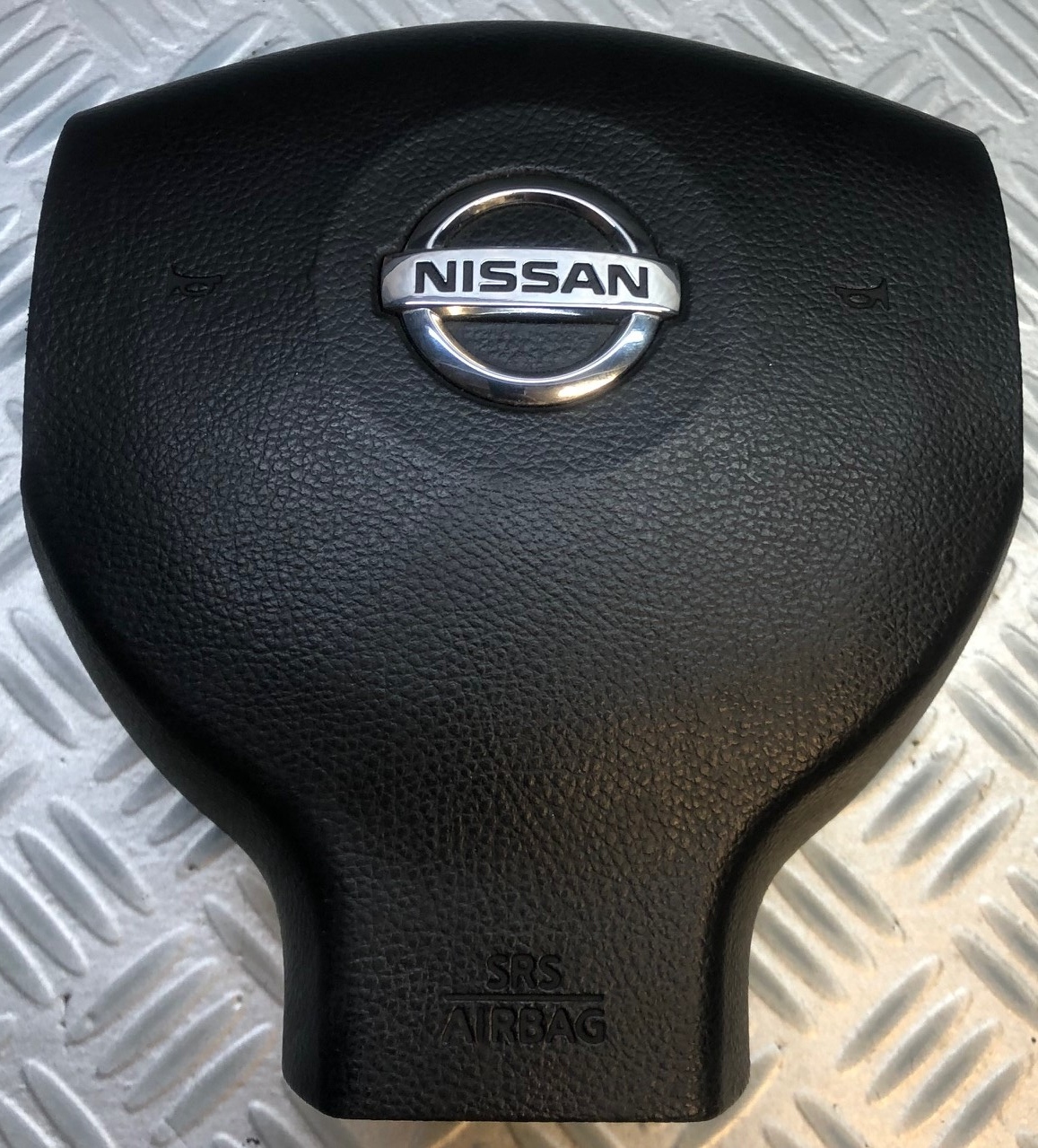 nissan TIIDA подушка водители