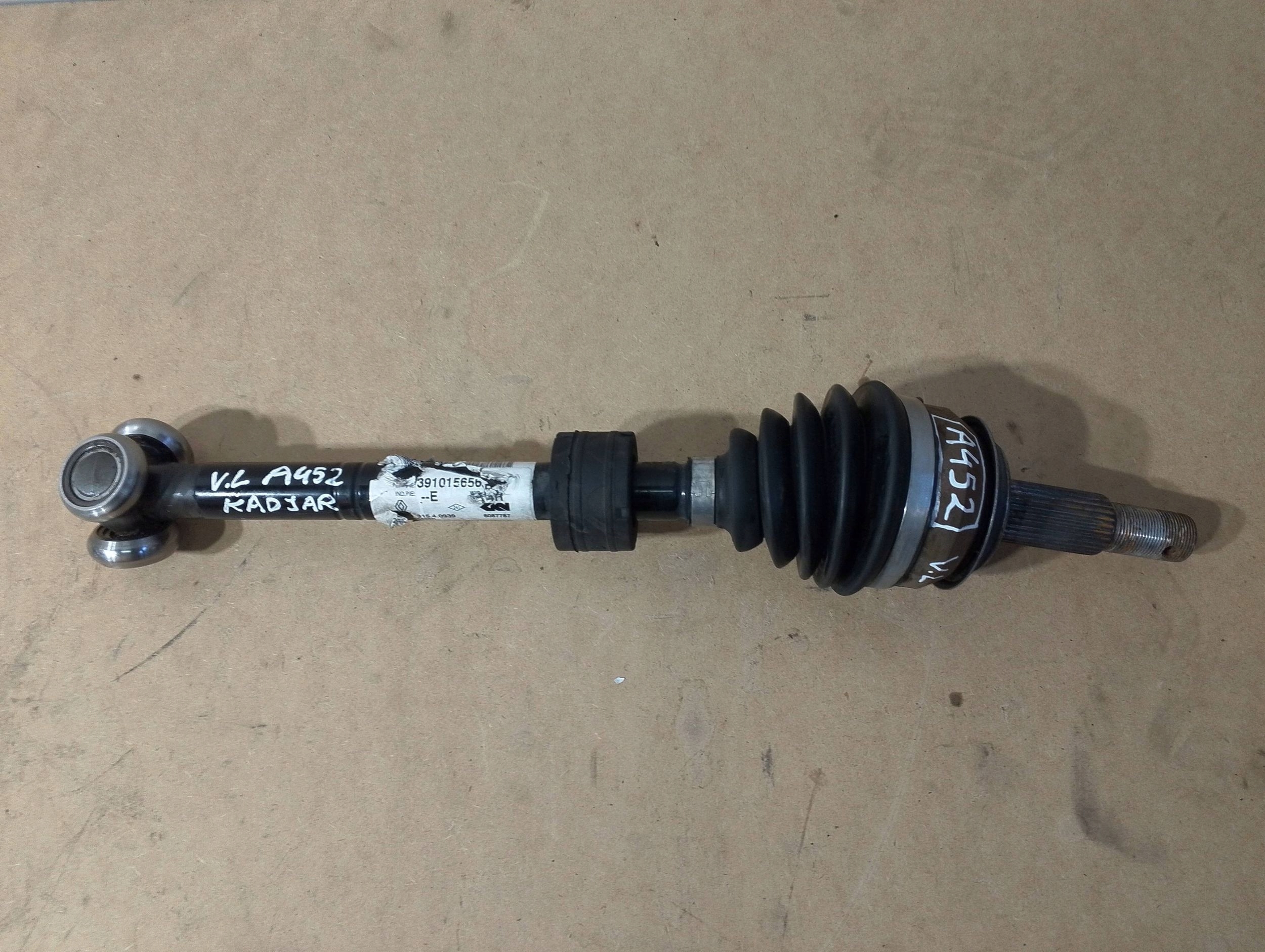 RENAULT KADJAR 1.2 TCE semi-axis front left 391015656 (A452) joint left
