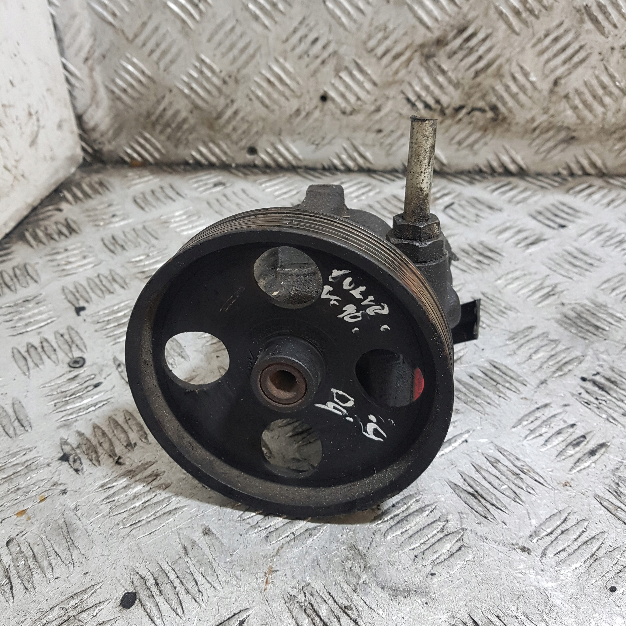 Pompa servosterzo VOLVO V 40 8200071050