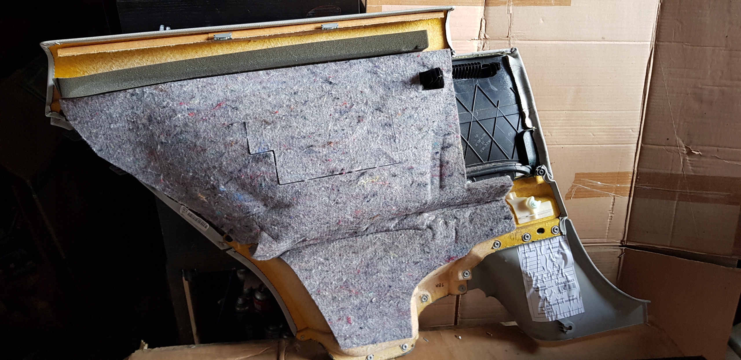 MERCEDES W203 upholstery side right rear part 3D COUPE